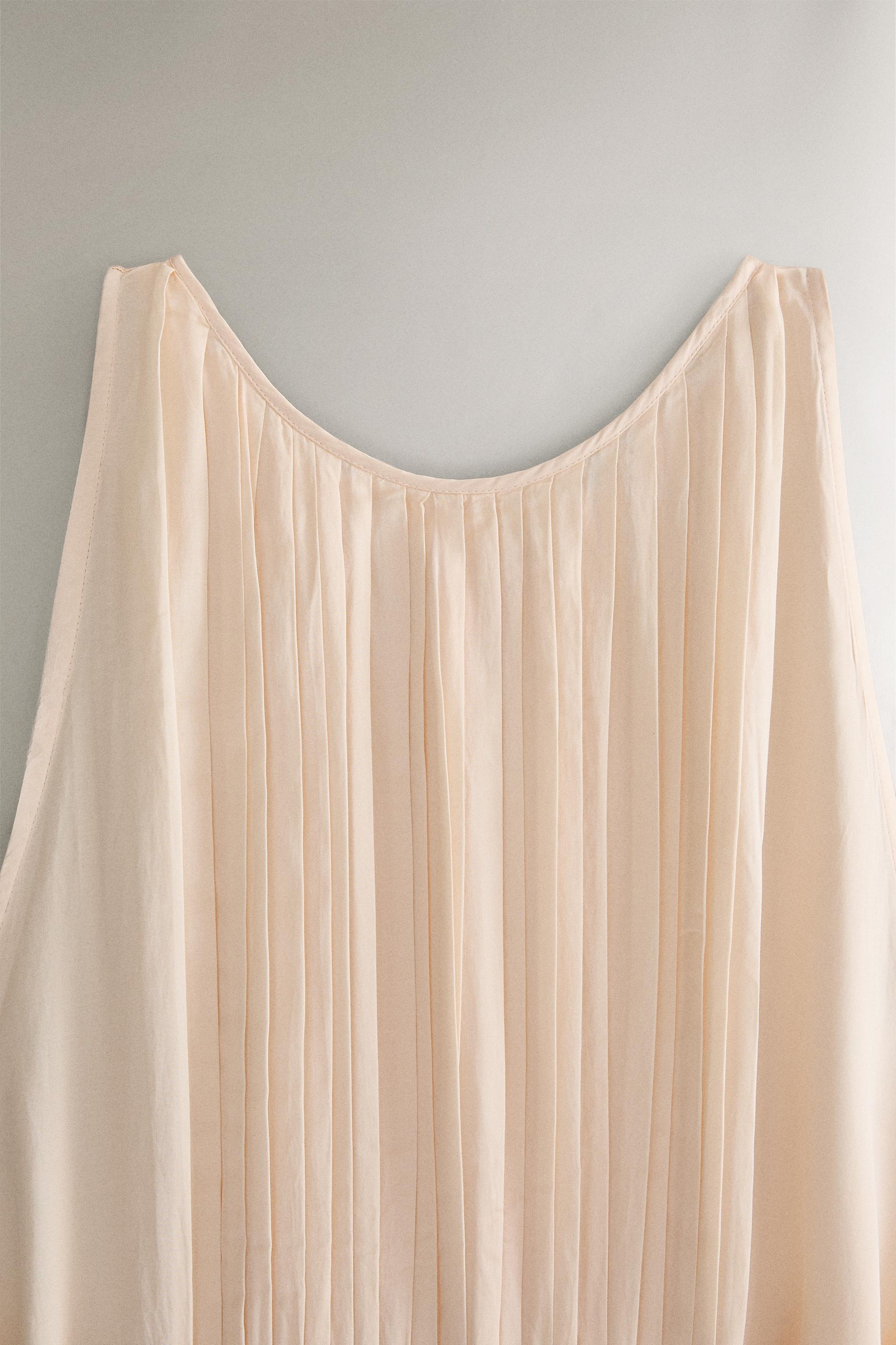 PLEATED SATEEN NIGHTGOWN