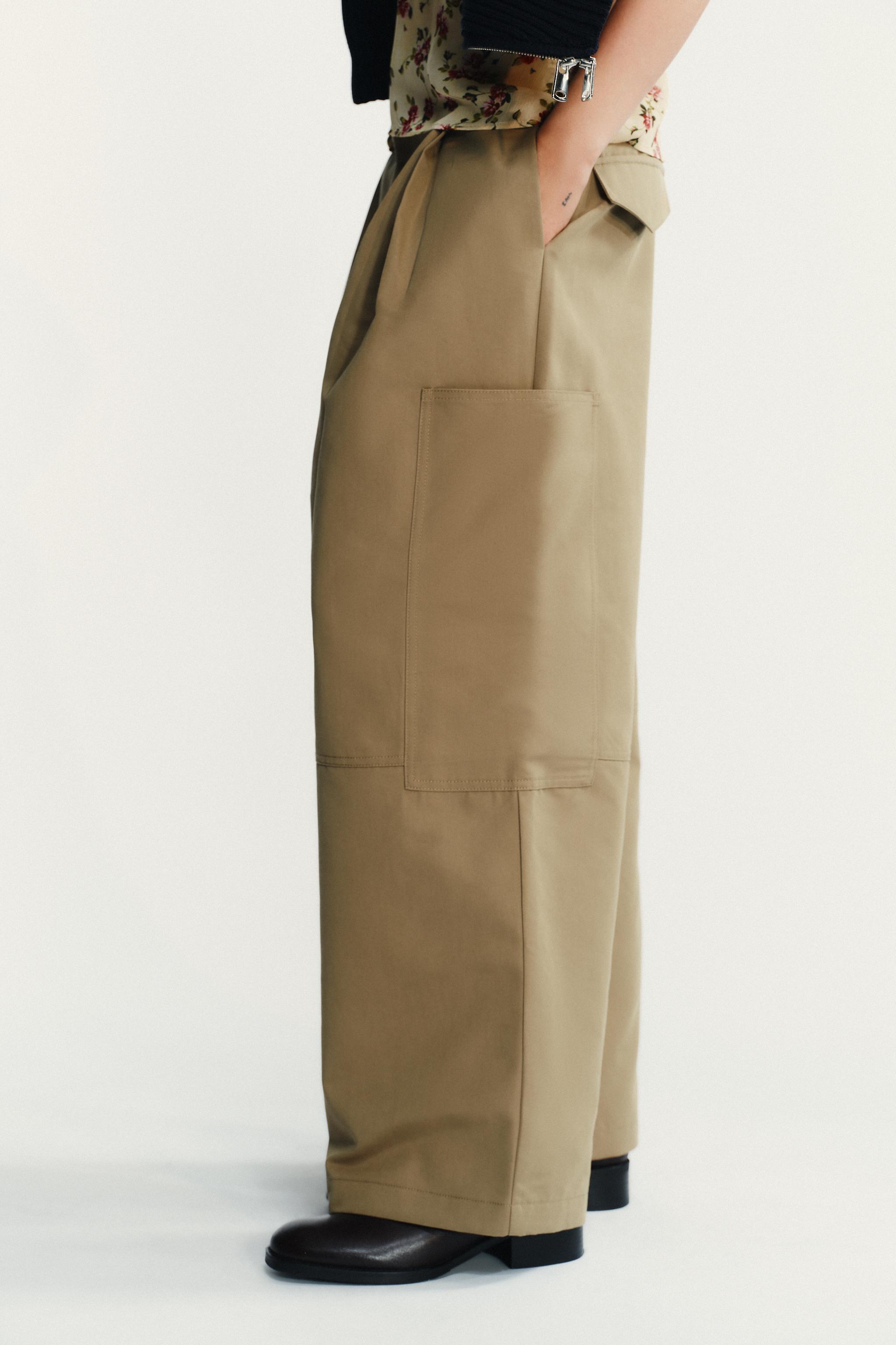 PLEATED CARGO PANTS