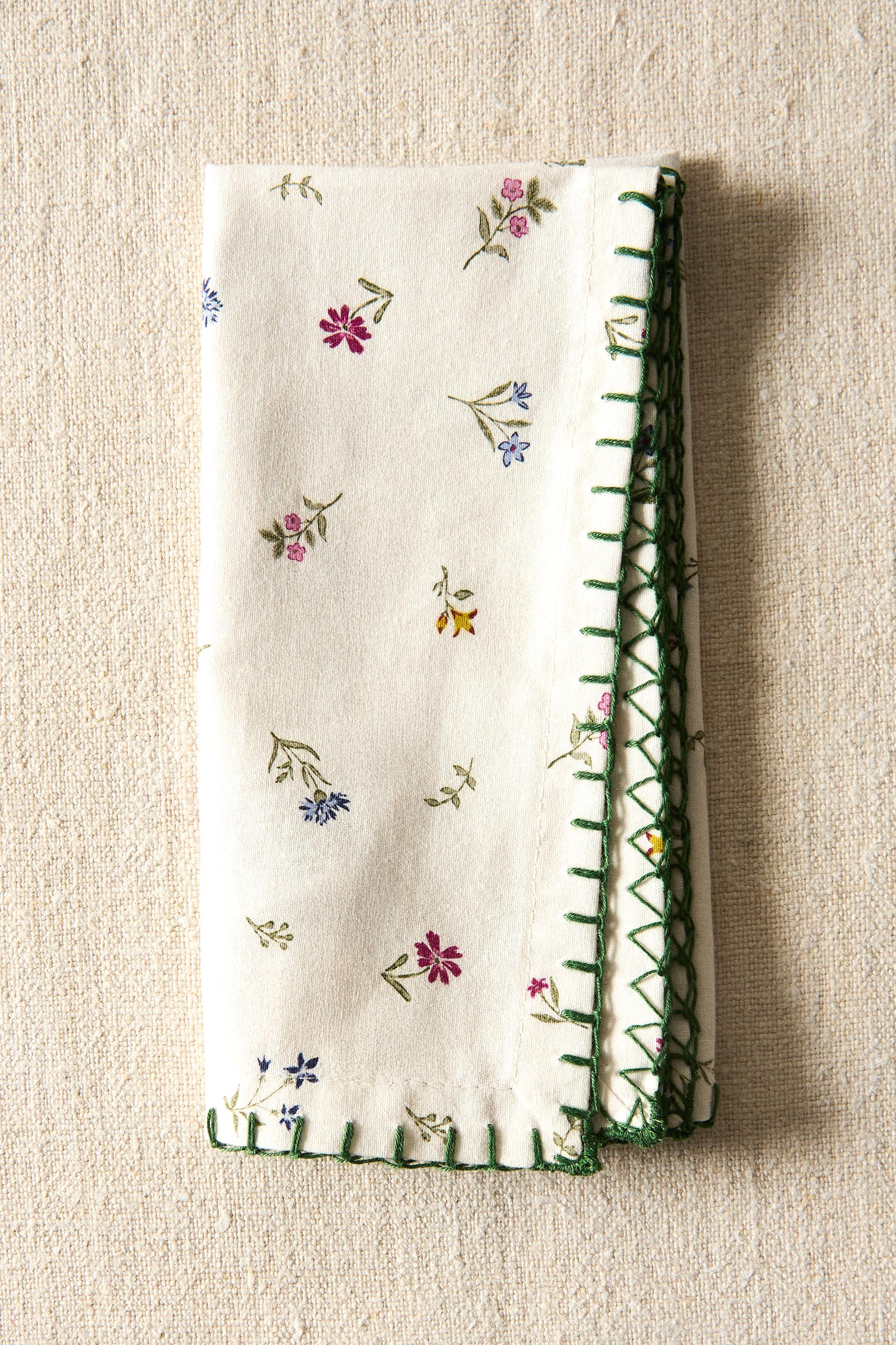 SET OF FLORAL PRINT NAPKINS (SET OF 2)