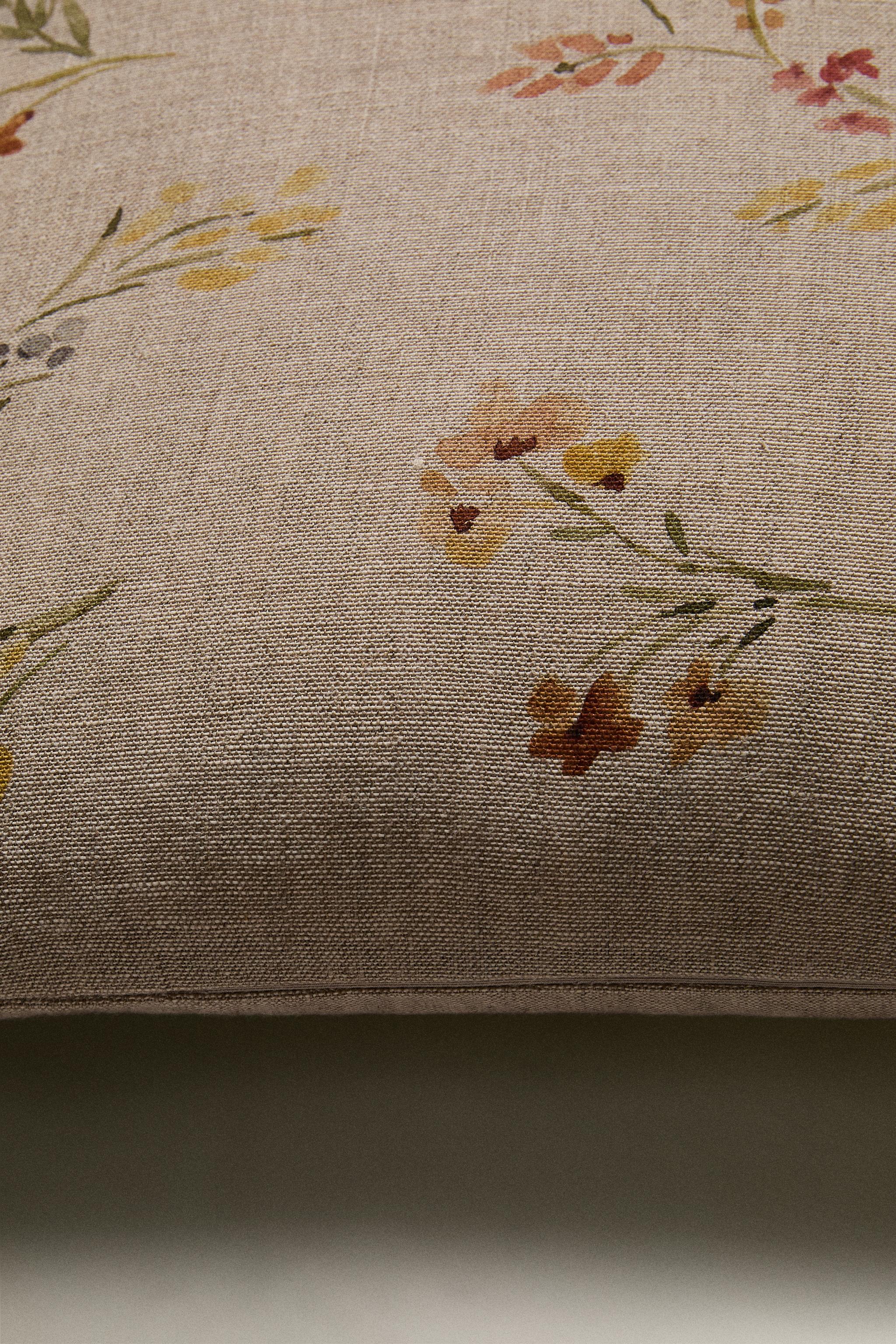 FLORAL PRINT THROW PILLOW COVER