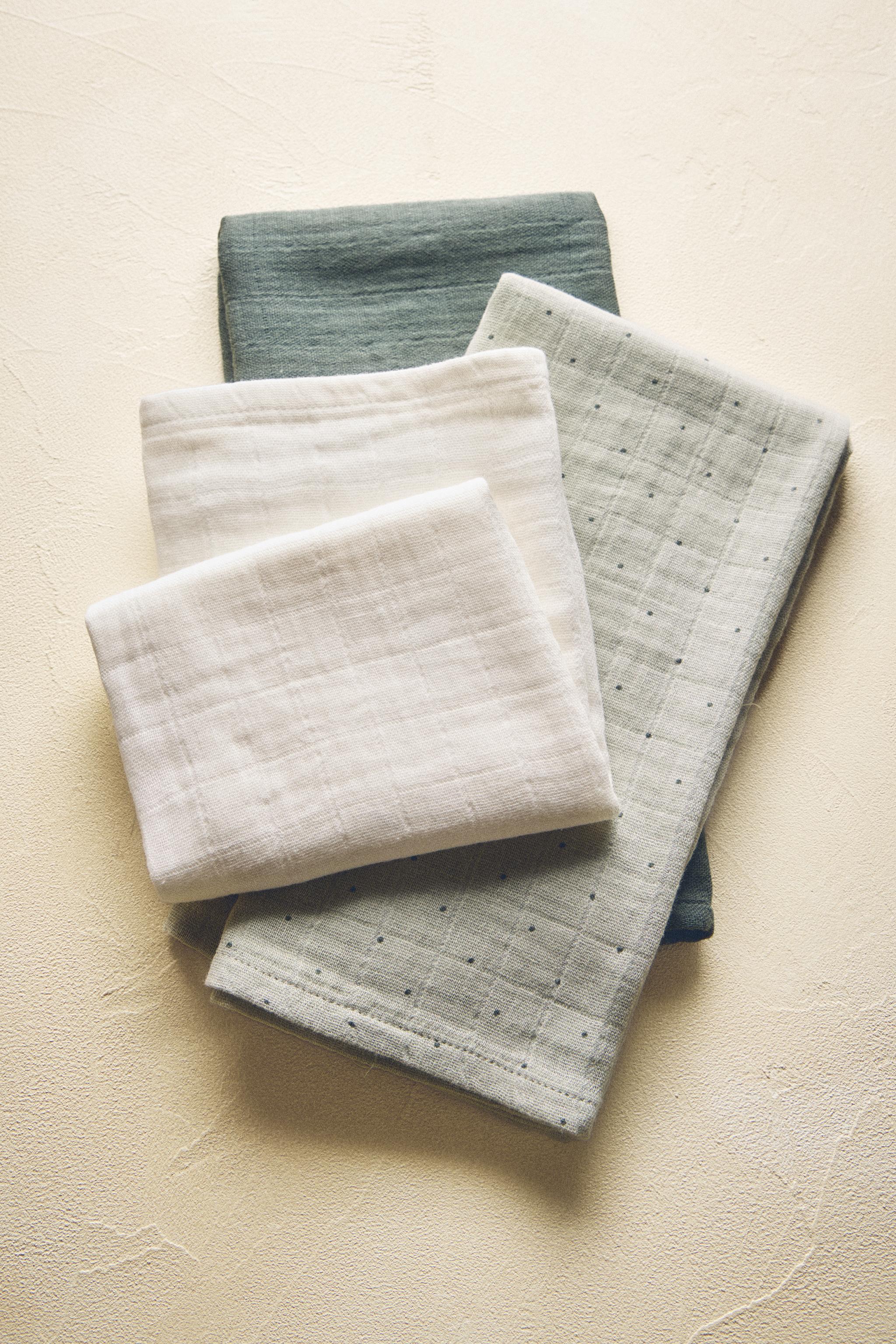 PACK OF CHILDREN’S MULTICOLORED MUSLIN CLOTHS (PACK OF 3)