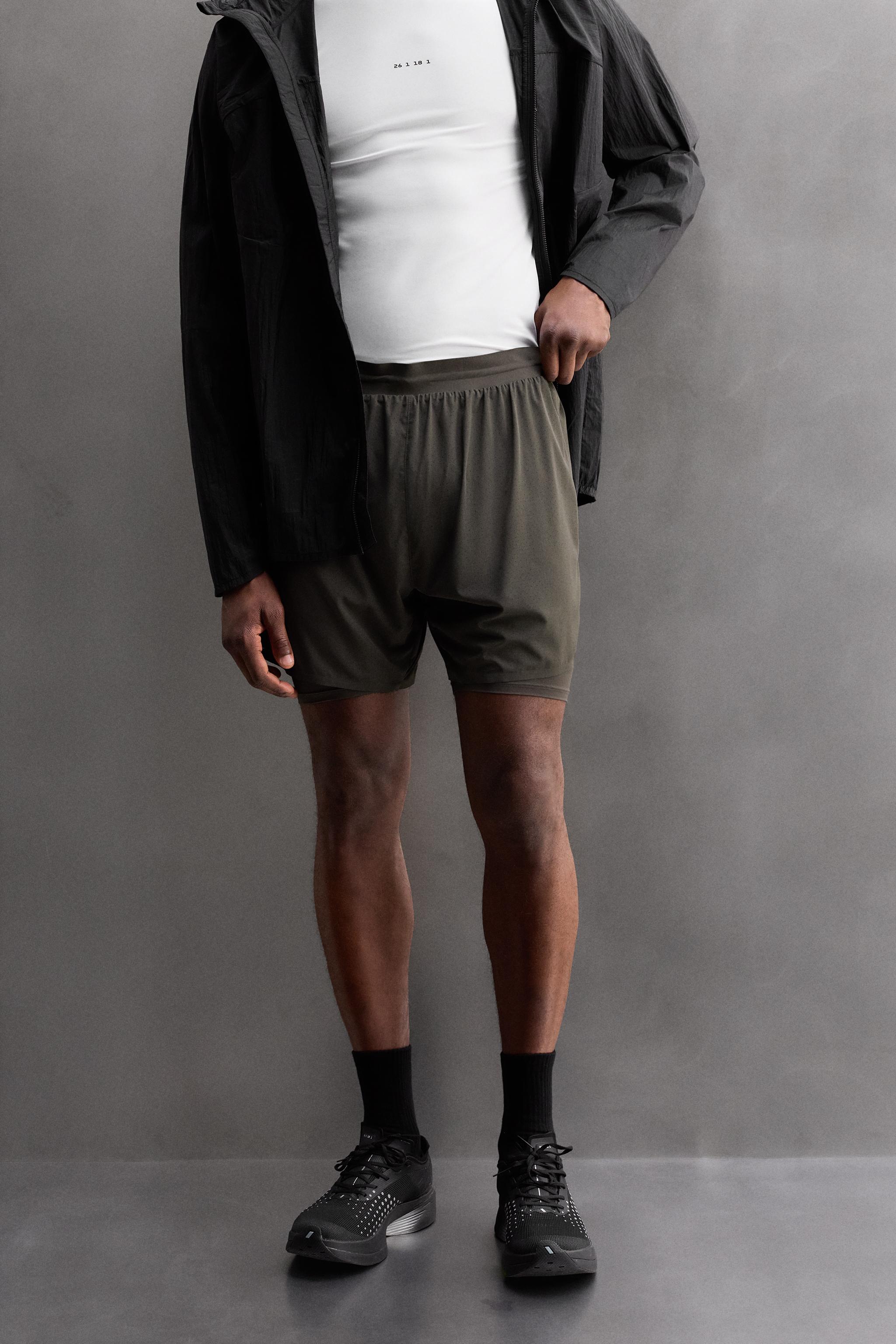 2-IN-1 PERFORATED SHORTS