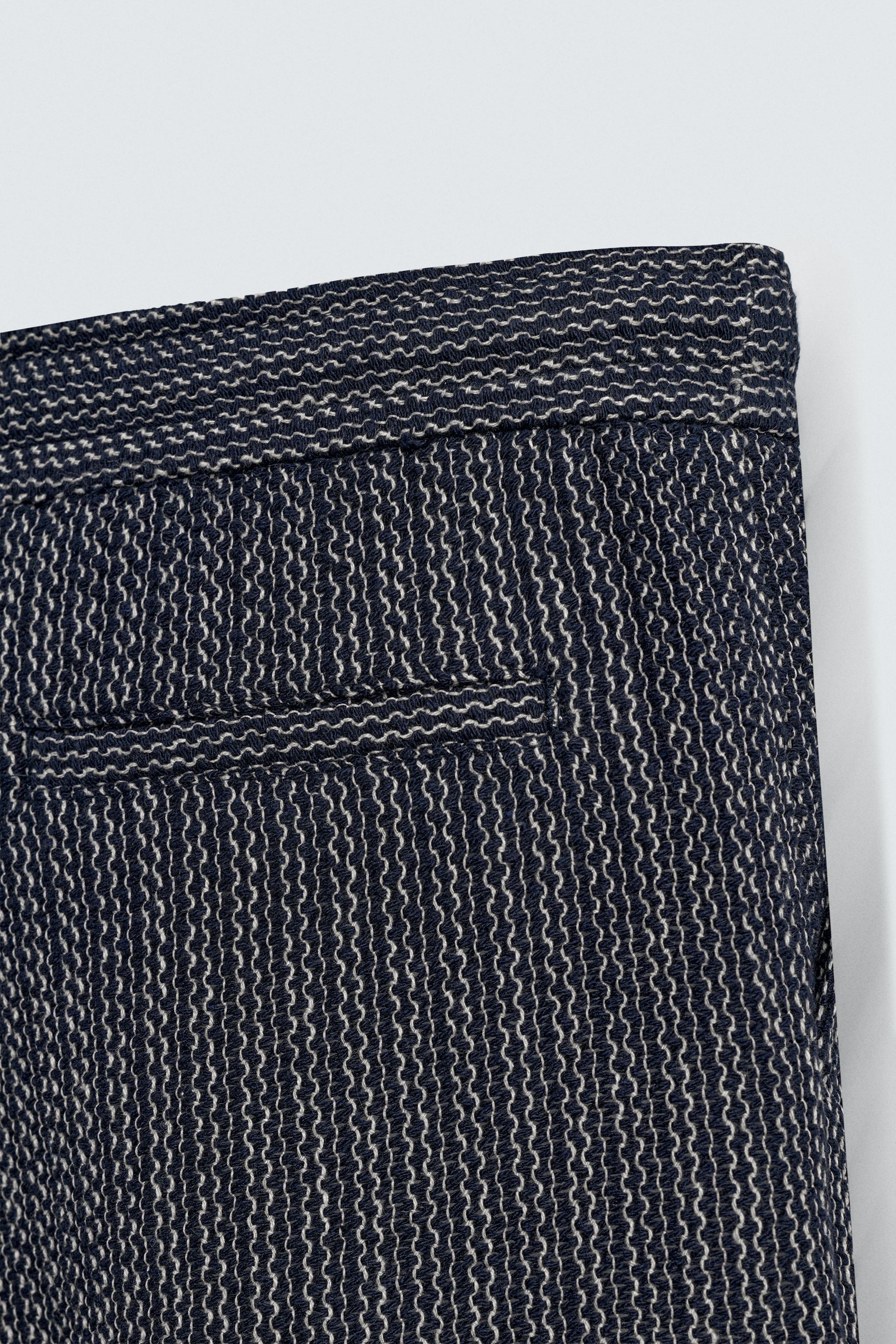 JACQUARD TEXTURED SHORTS