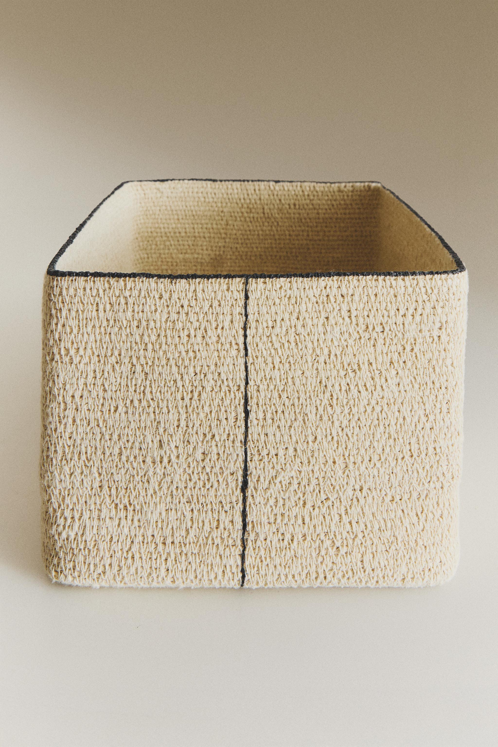 SQUARE BASKET WITH LINE