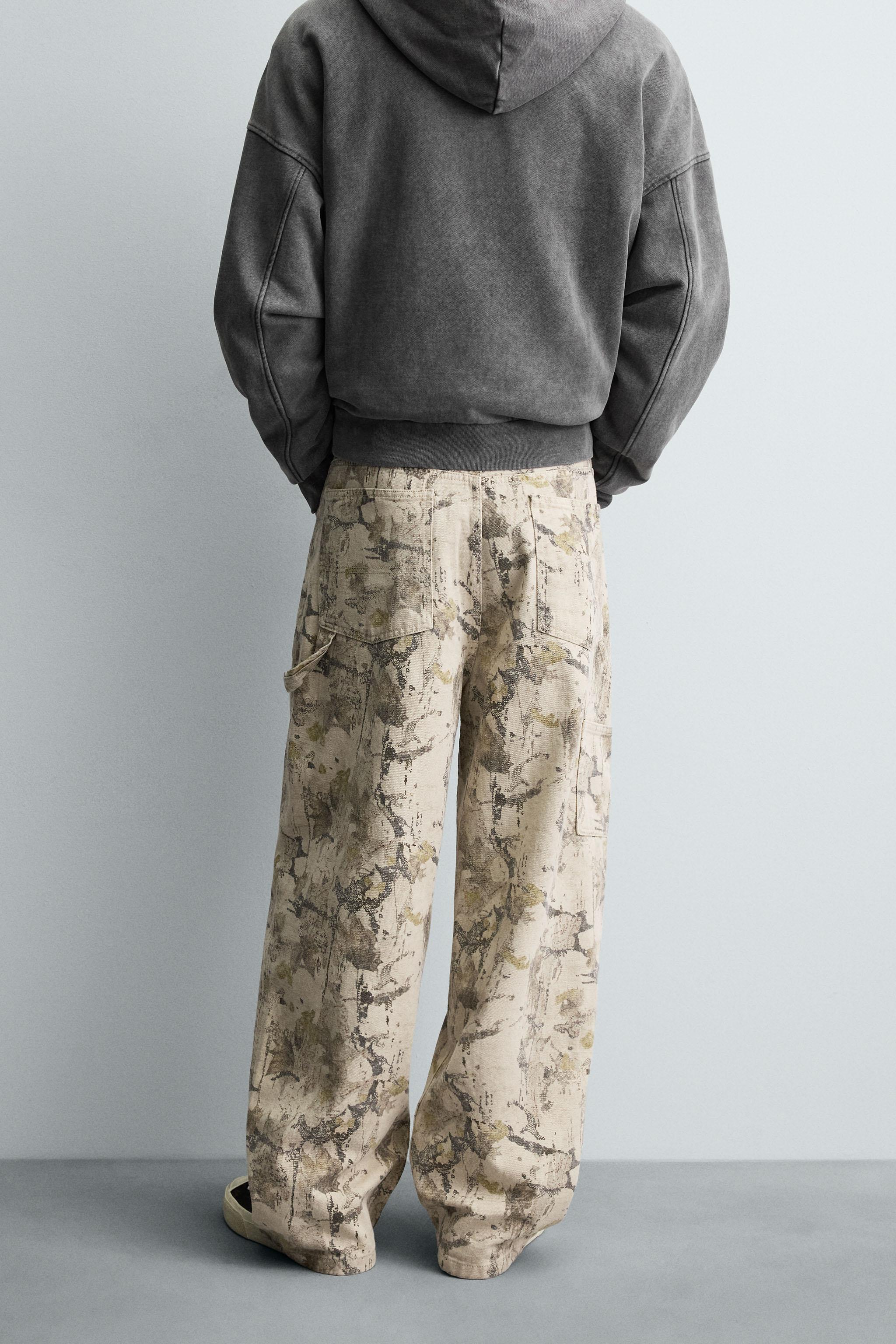 ABSTRACT PRINT BAGGY FIT CARPENTER PANTS