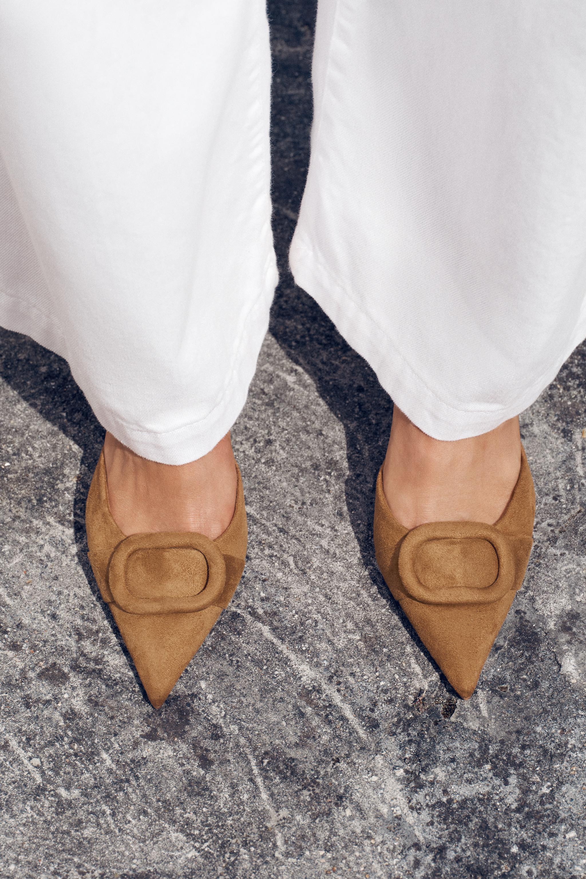 SLINGBACK APPLIQUÉ HEELS