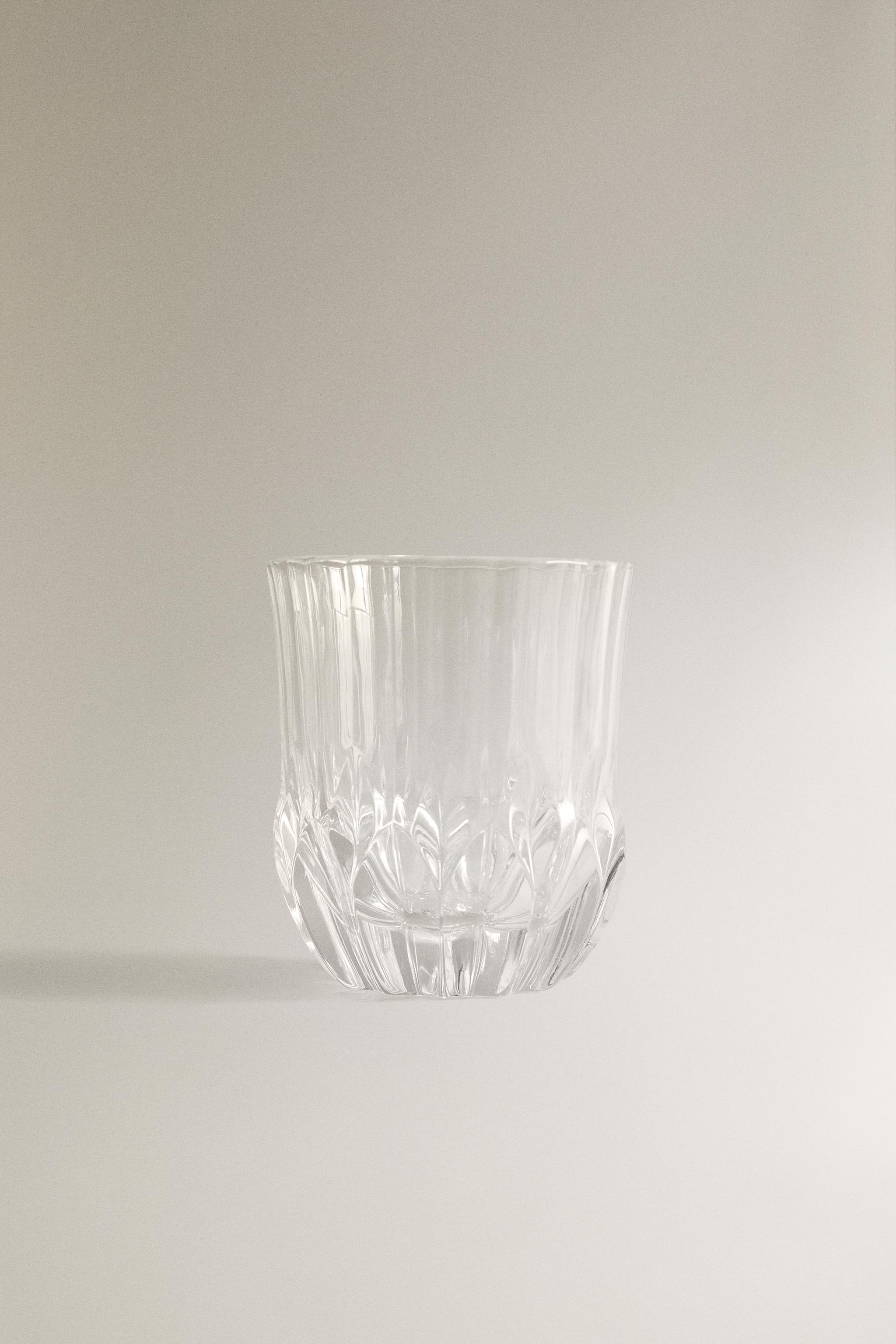 ENGRAVED-EFFECT CRYSTALLINE TUMBLER