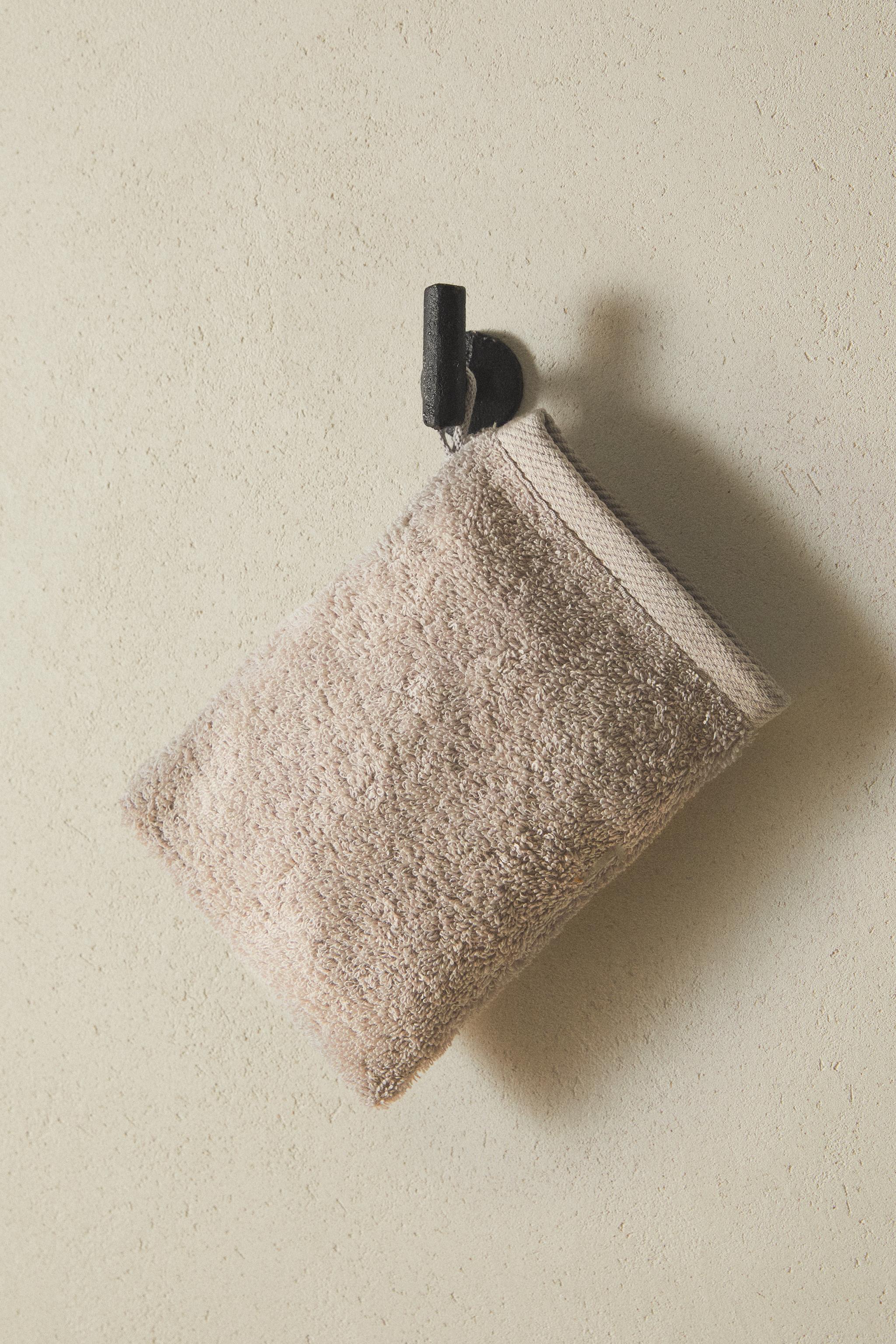 COTTON TERRYCLOTH BATH MITT