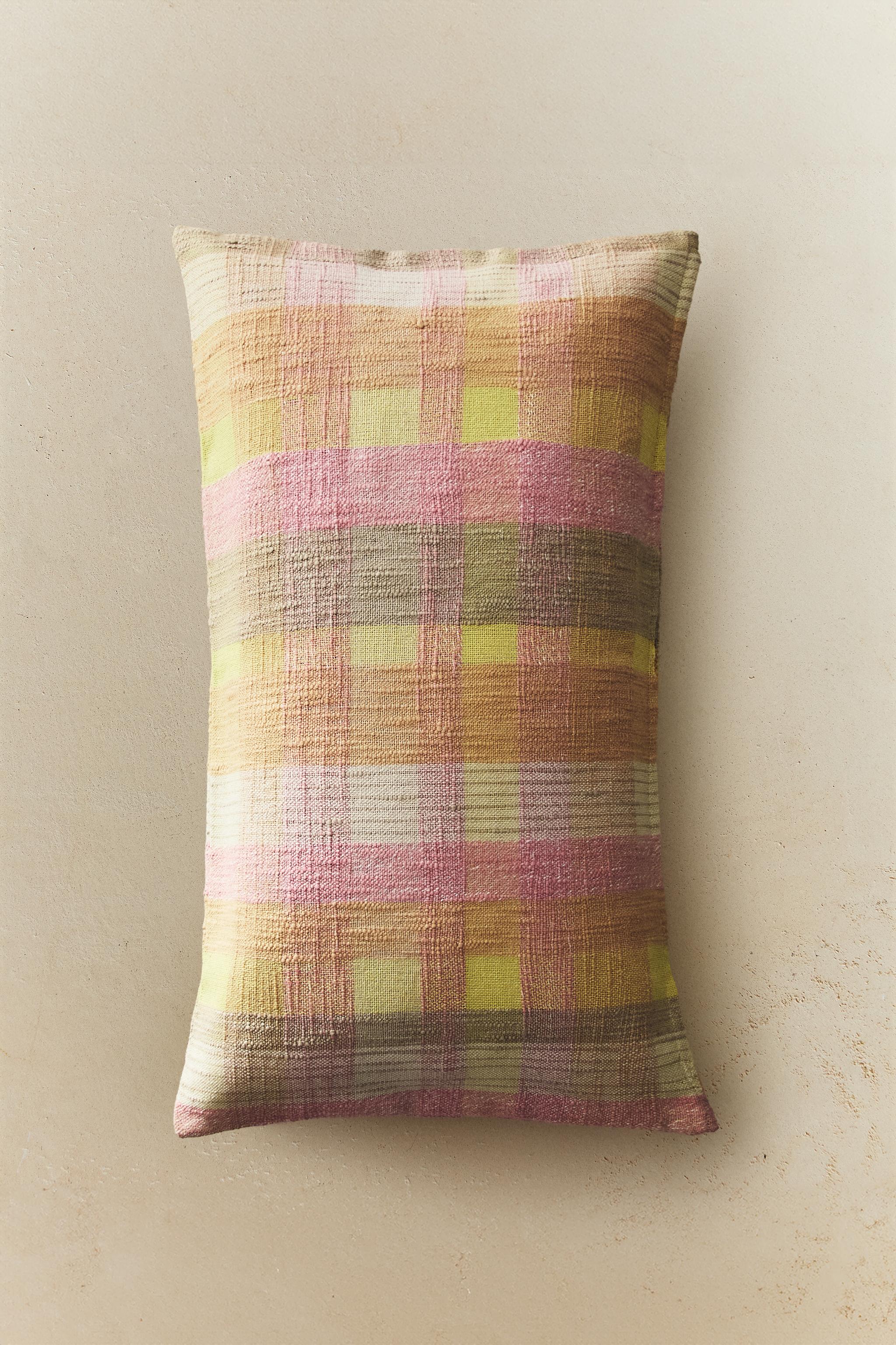 CHECK THROW PILLOW COVER