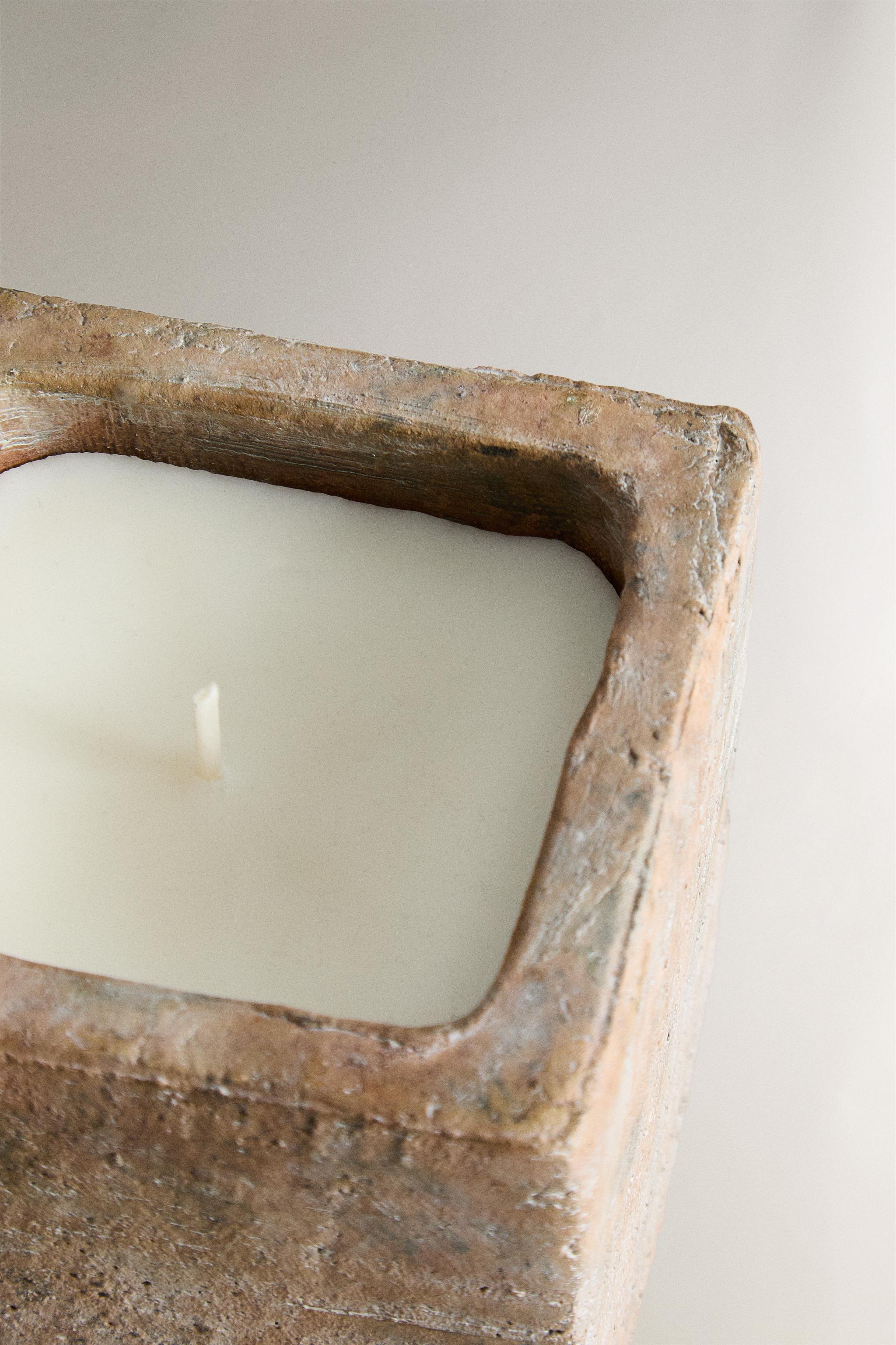 (400 G) LEMON BERGAMOT OUTDOOR SCENTED CANDLE