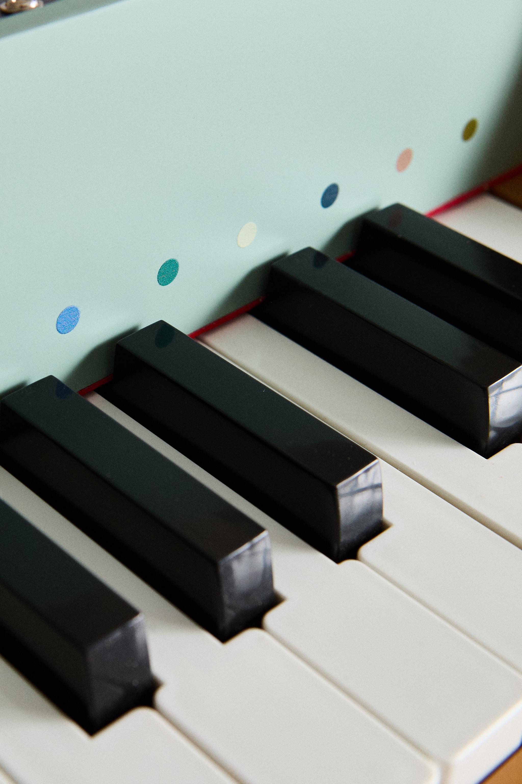 CHILDREN’S TOY WOODEN PIANO