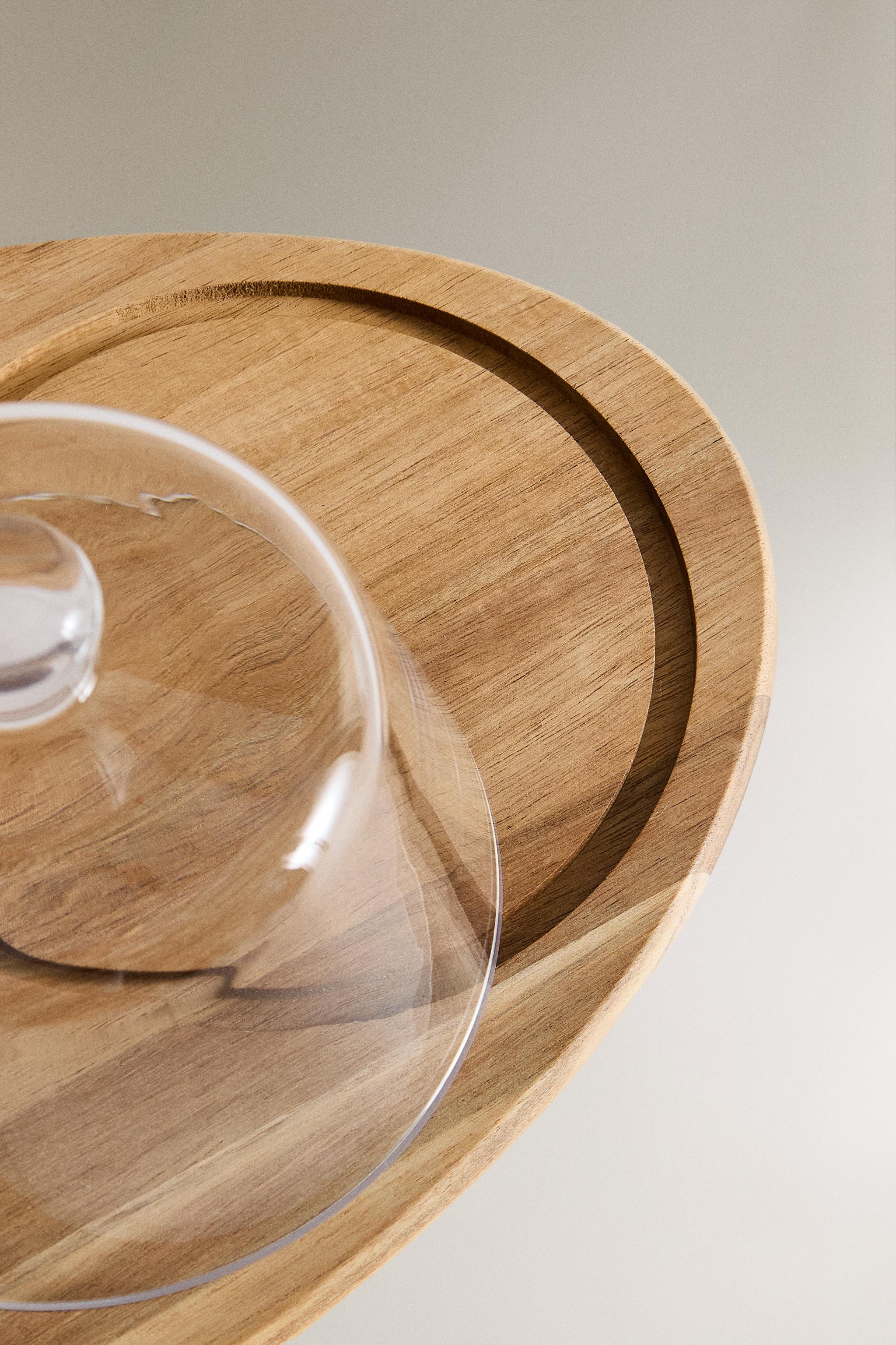 WOODEN TRAY WITH A DOME
