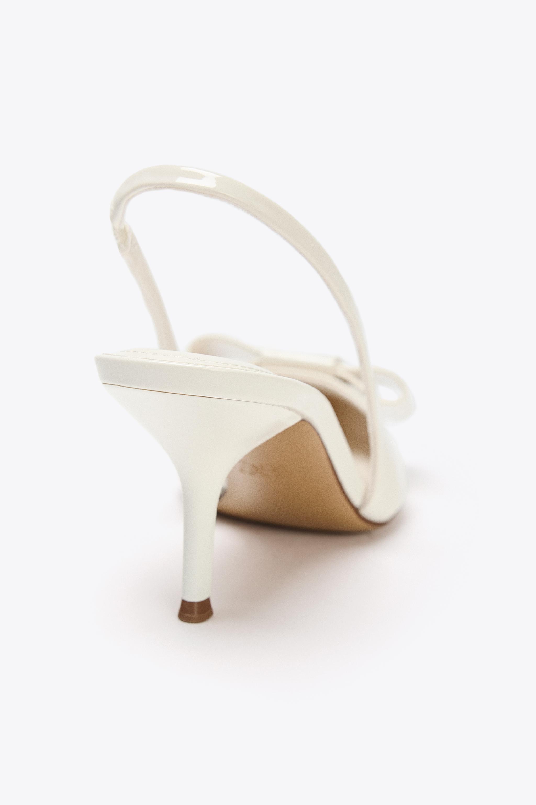PATENT FINISH BOW HEELS