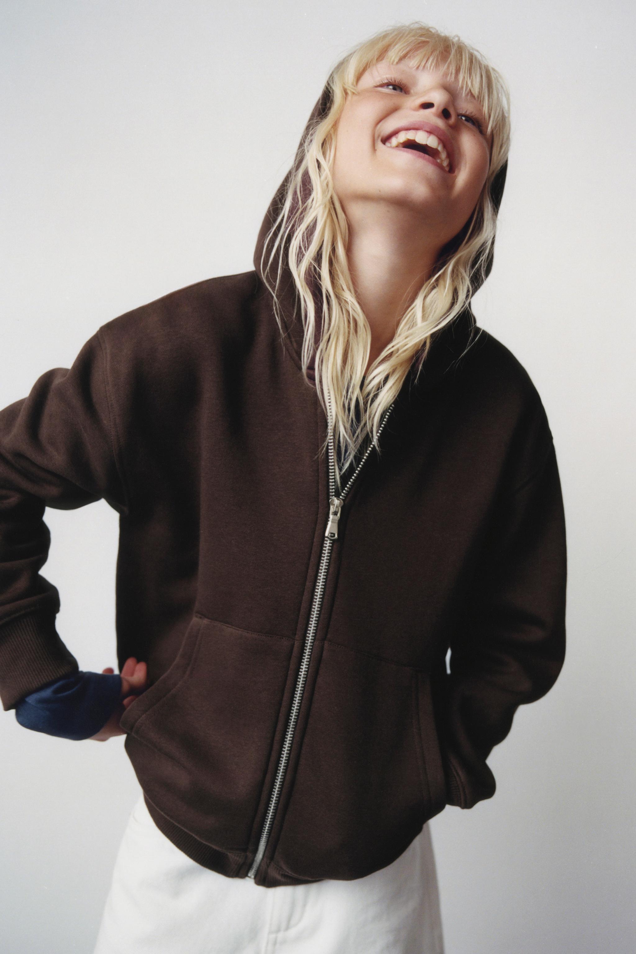 BASIC ZIP SWEATSHIRT