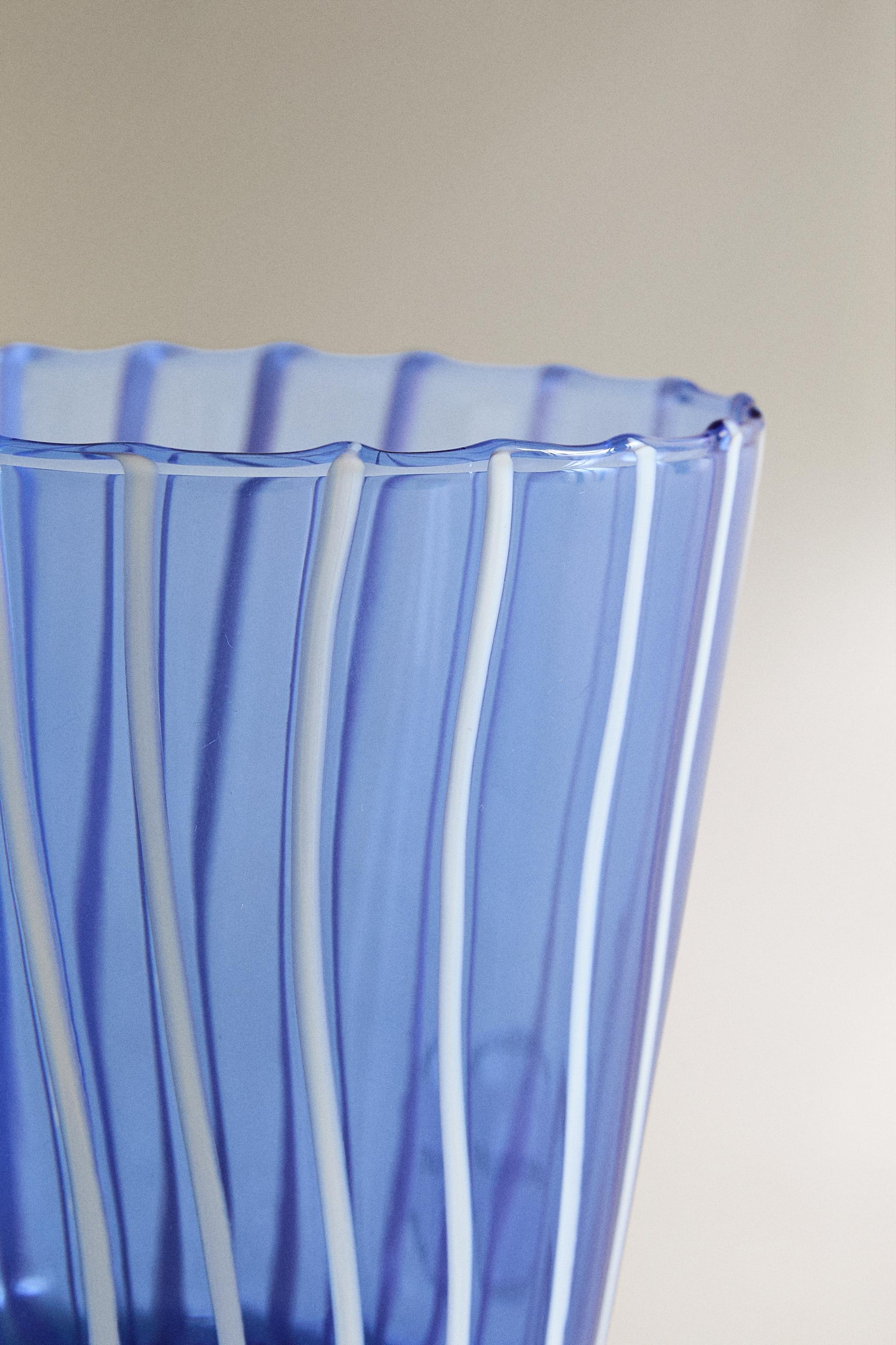 STRIPED BOROSILICATE GLASS TUMBLER WITH LINES