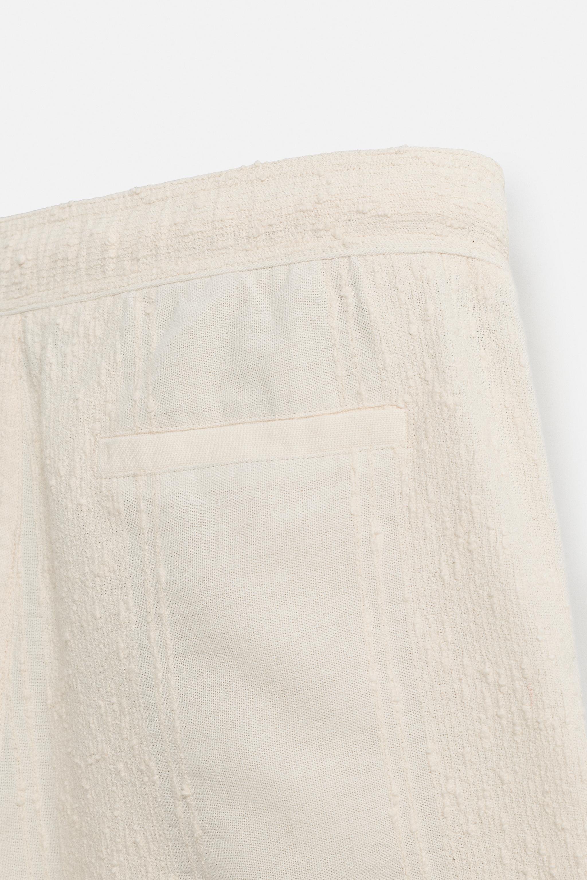 JACQUARD TEXTURED SHORTS