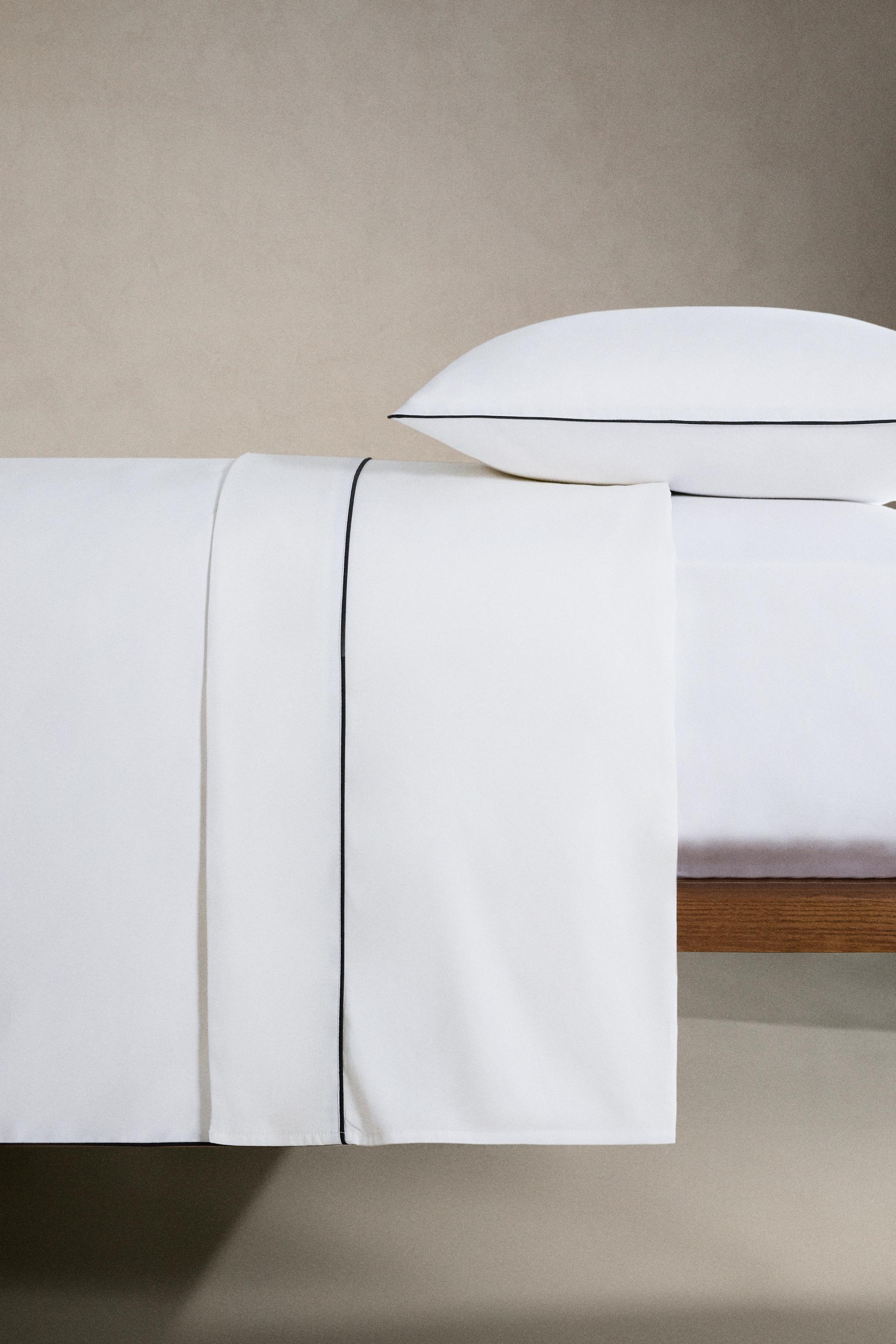 SATEEN DUVET COVER WITH PIPING