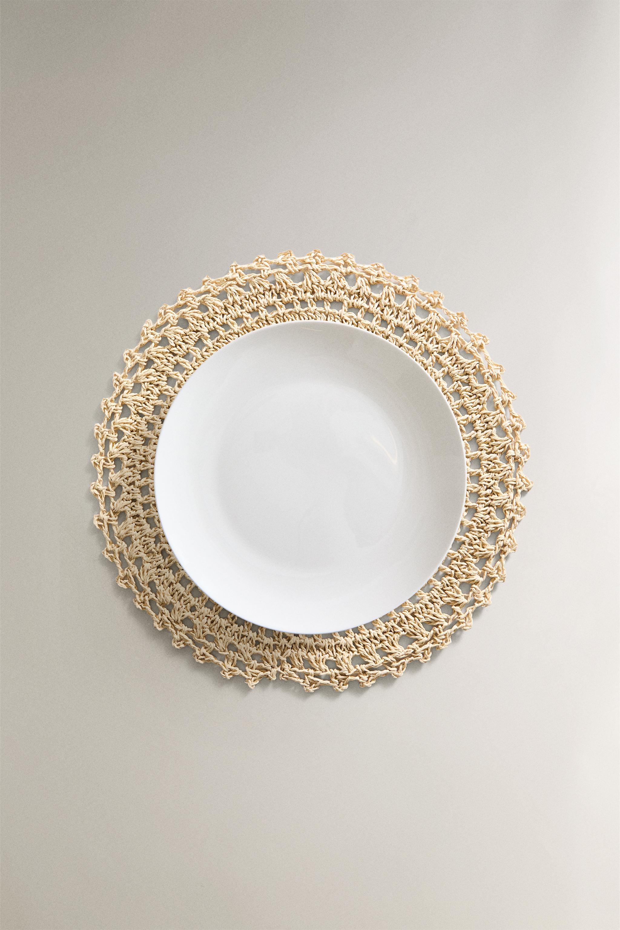 ROUND CROCHET PLACEMAT