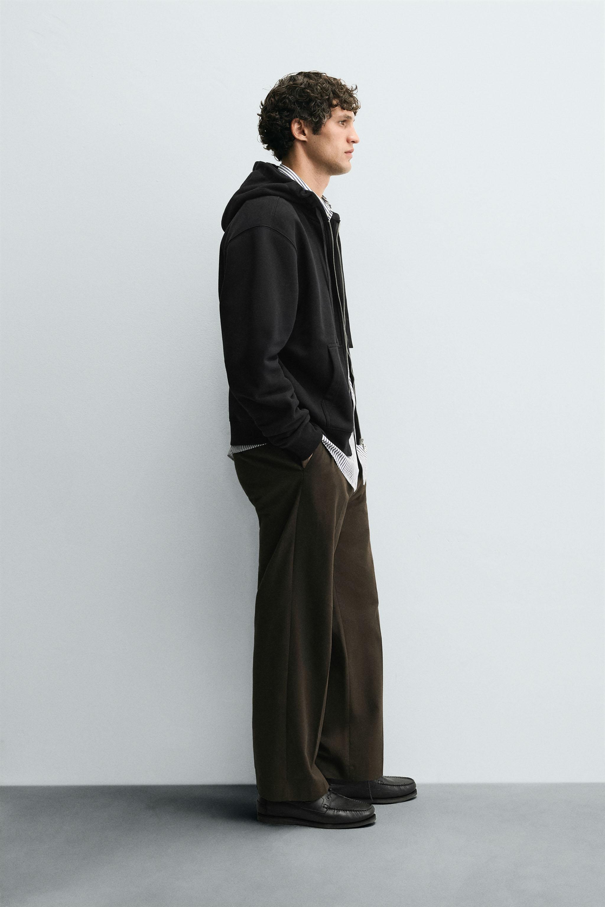 HOODED ZIP-UP SWEATSHIRT