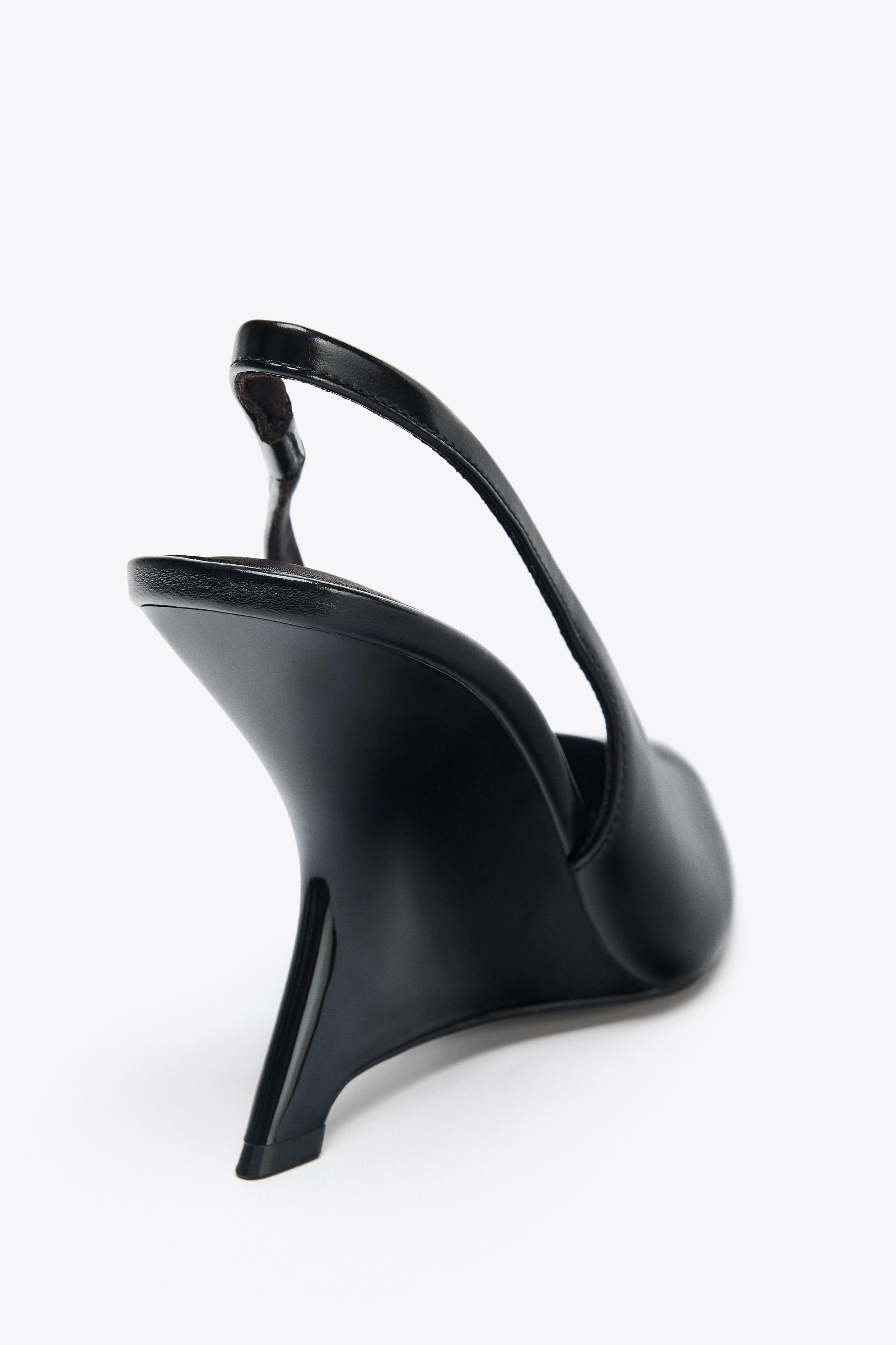 SLINGBACK WEDGE HEELS