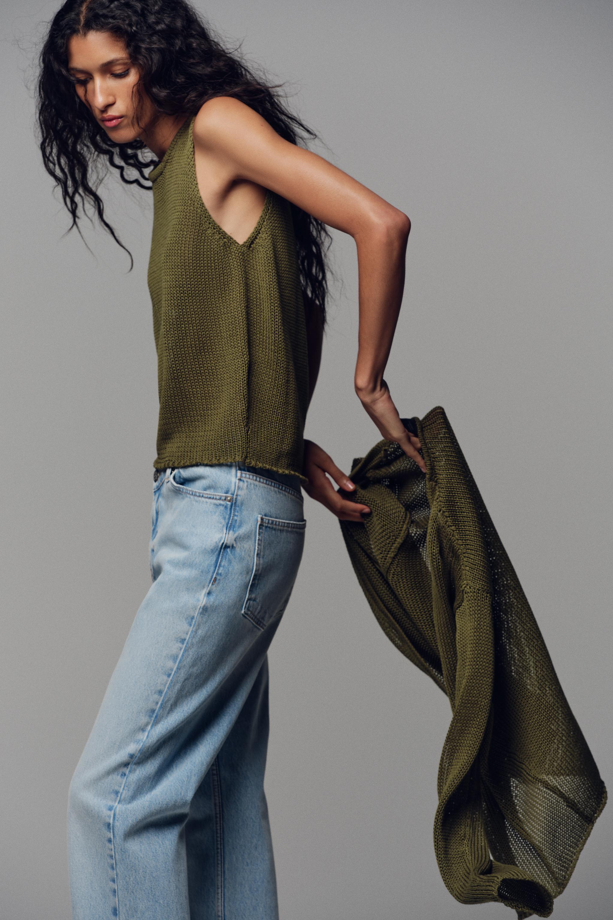 100% COTTON KNIT TOP