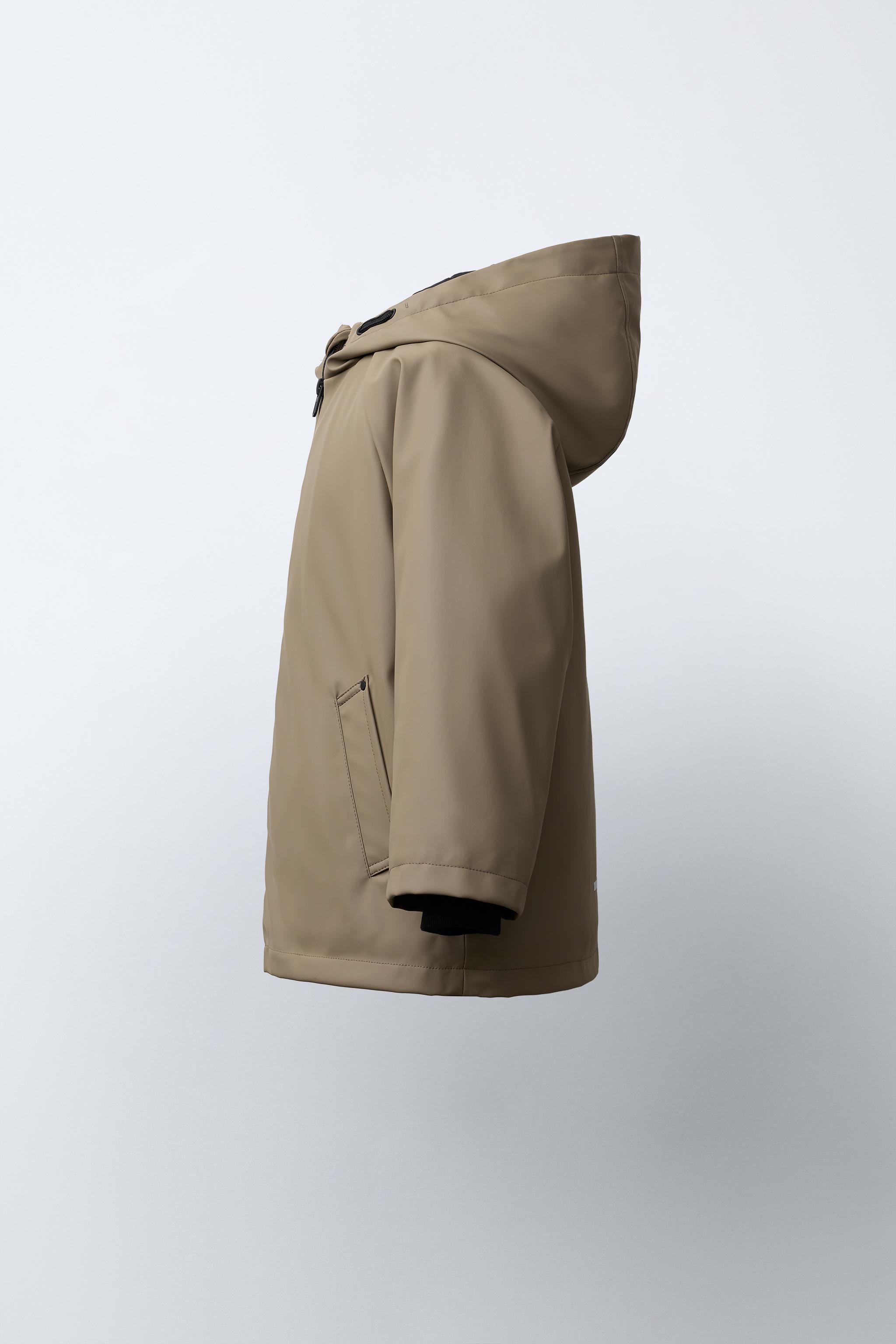 WATER RESISTANT RUBBERIZED RAINCOAT