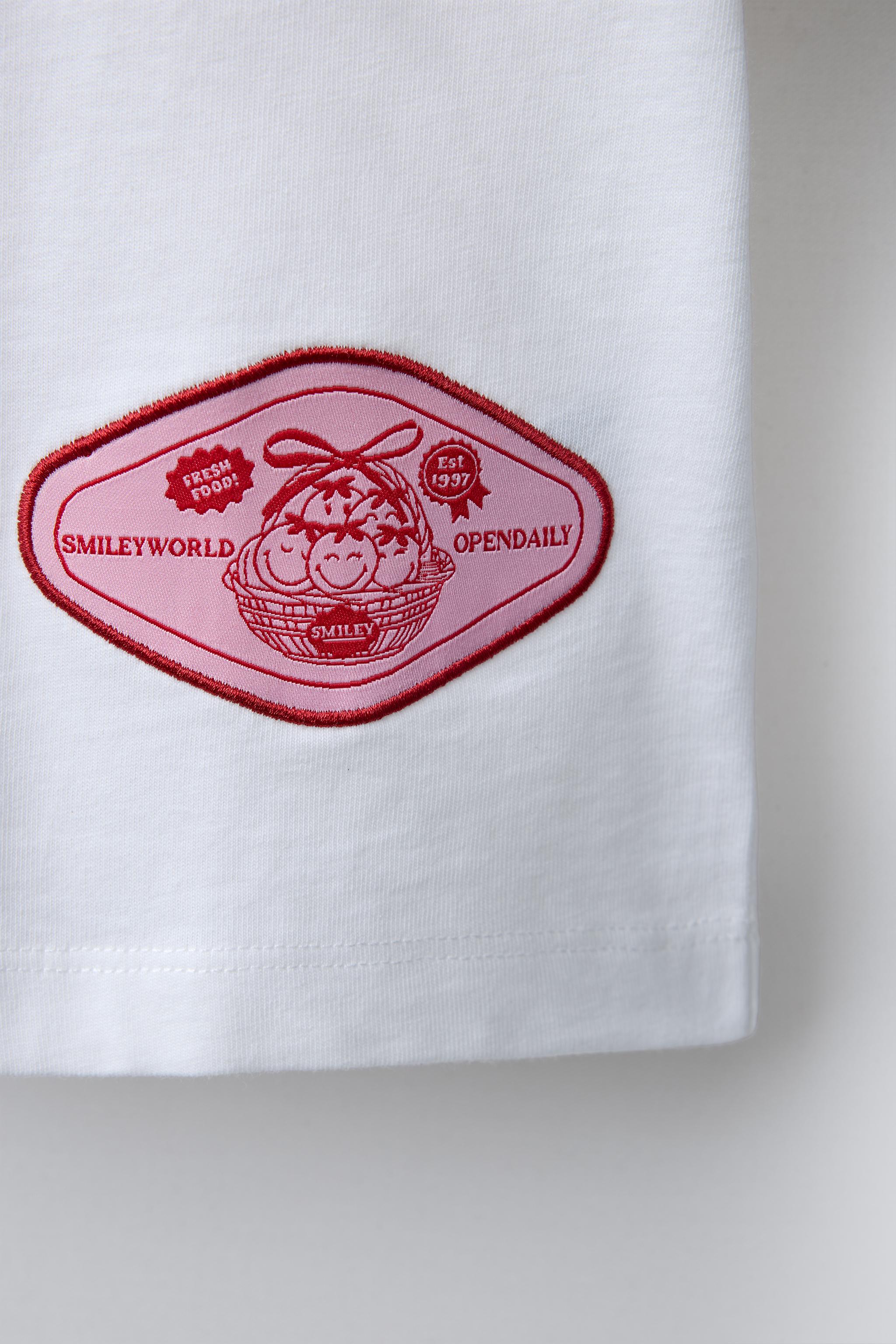 SMILEYWORLD ® PRINT AND PATCH T-SHIRT