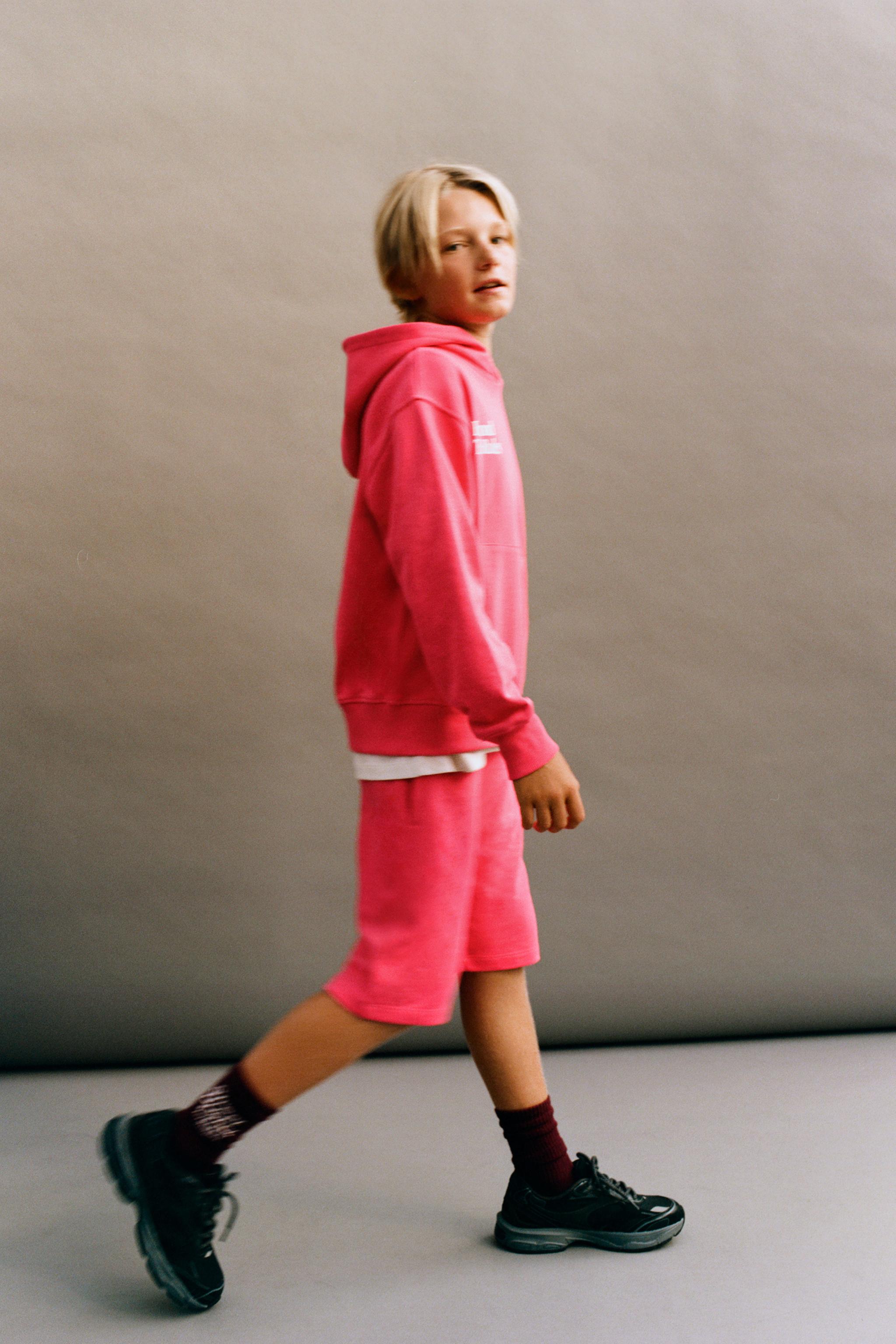 TEXT HOODIE AND BERMUDA SET