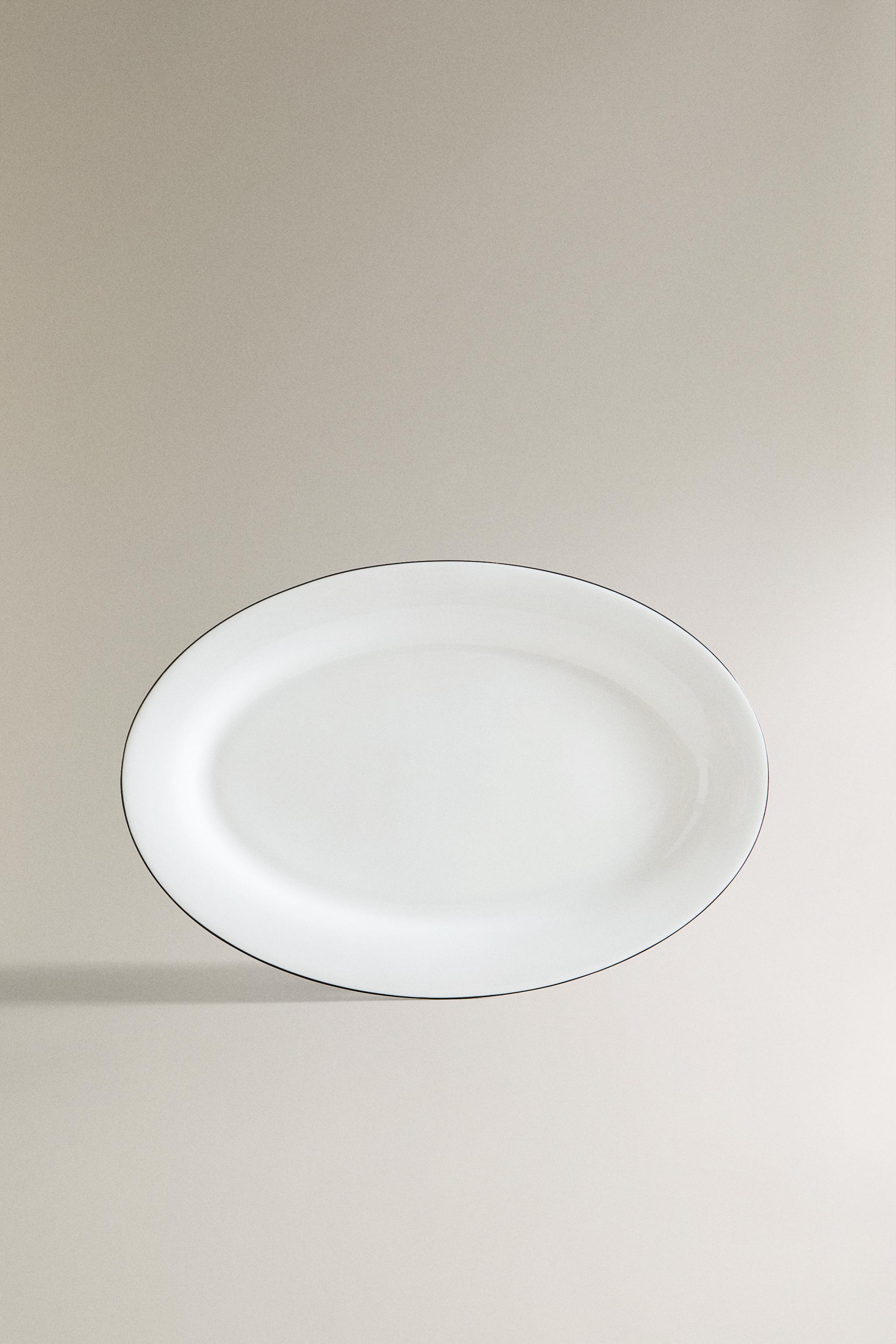 BONE CHINA SERVING DISH WITH BLACK RIM