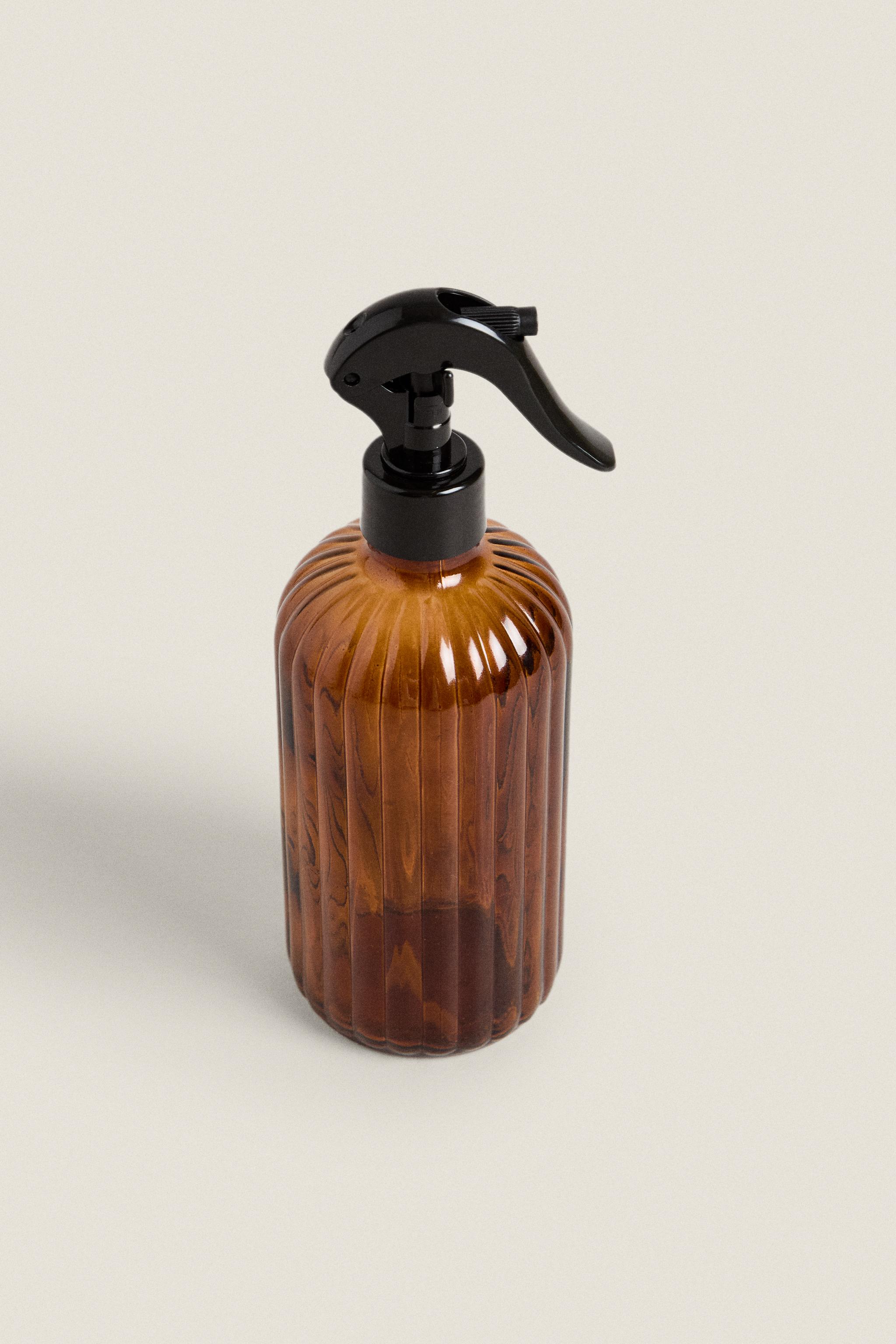 (16.91 oz) REFILLABLE GLASS SPRAY BOTTLE