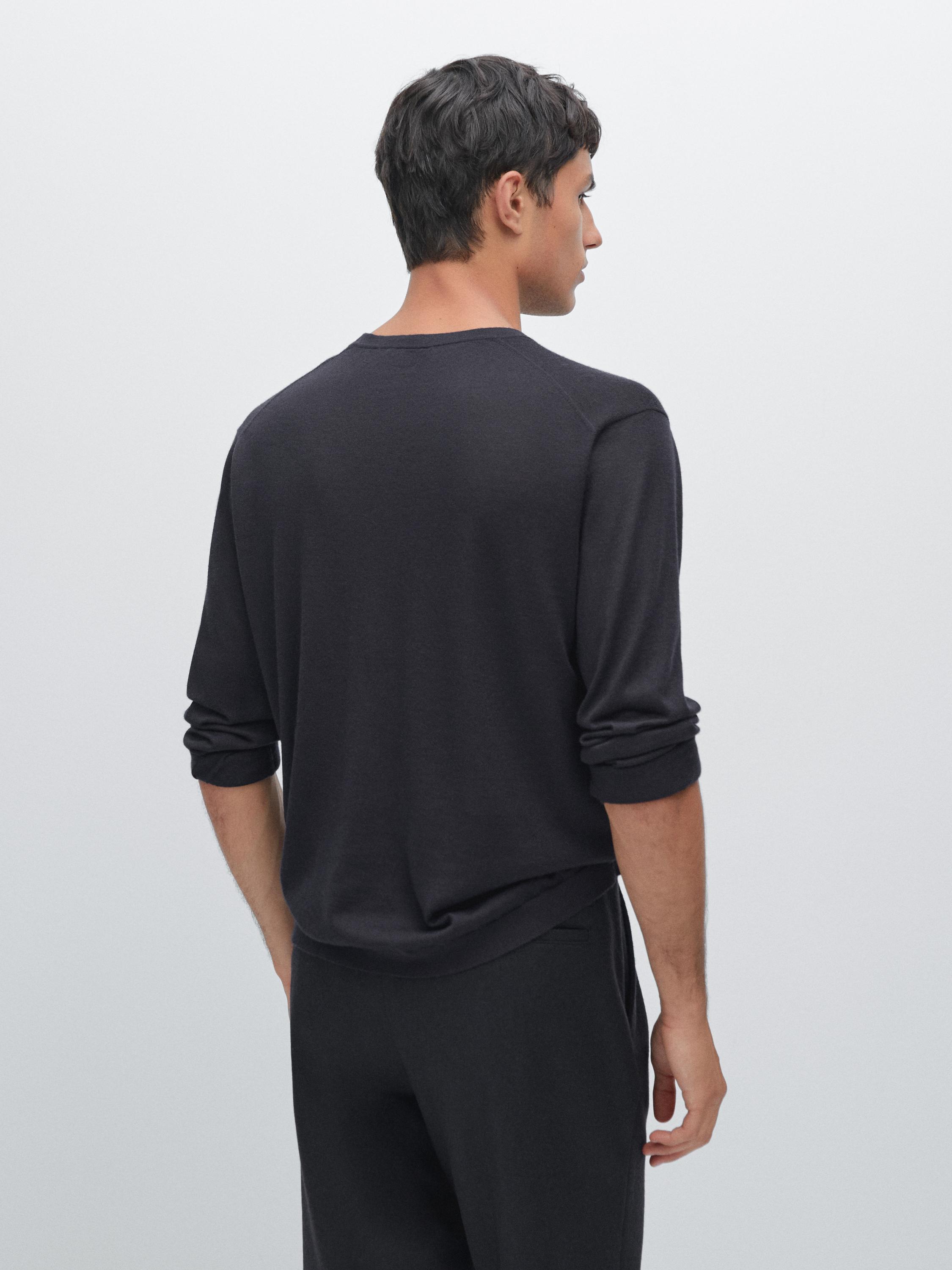 Knit 100% cashmere crew neck sweater