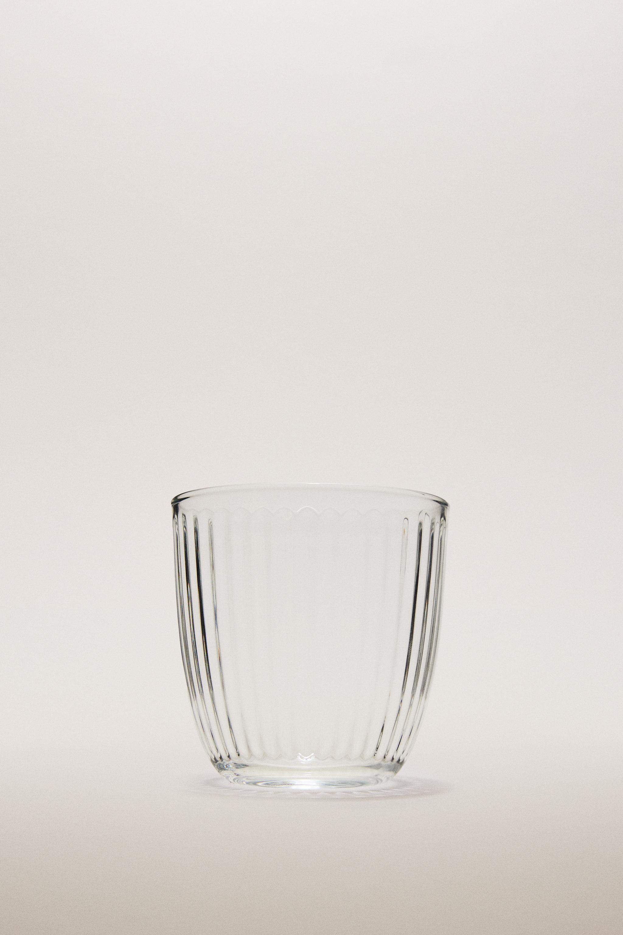 LINEAR-DESIGN GLASS TUMBLER