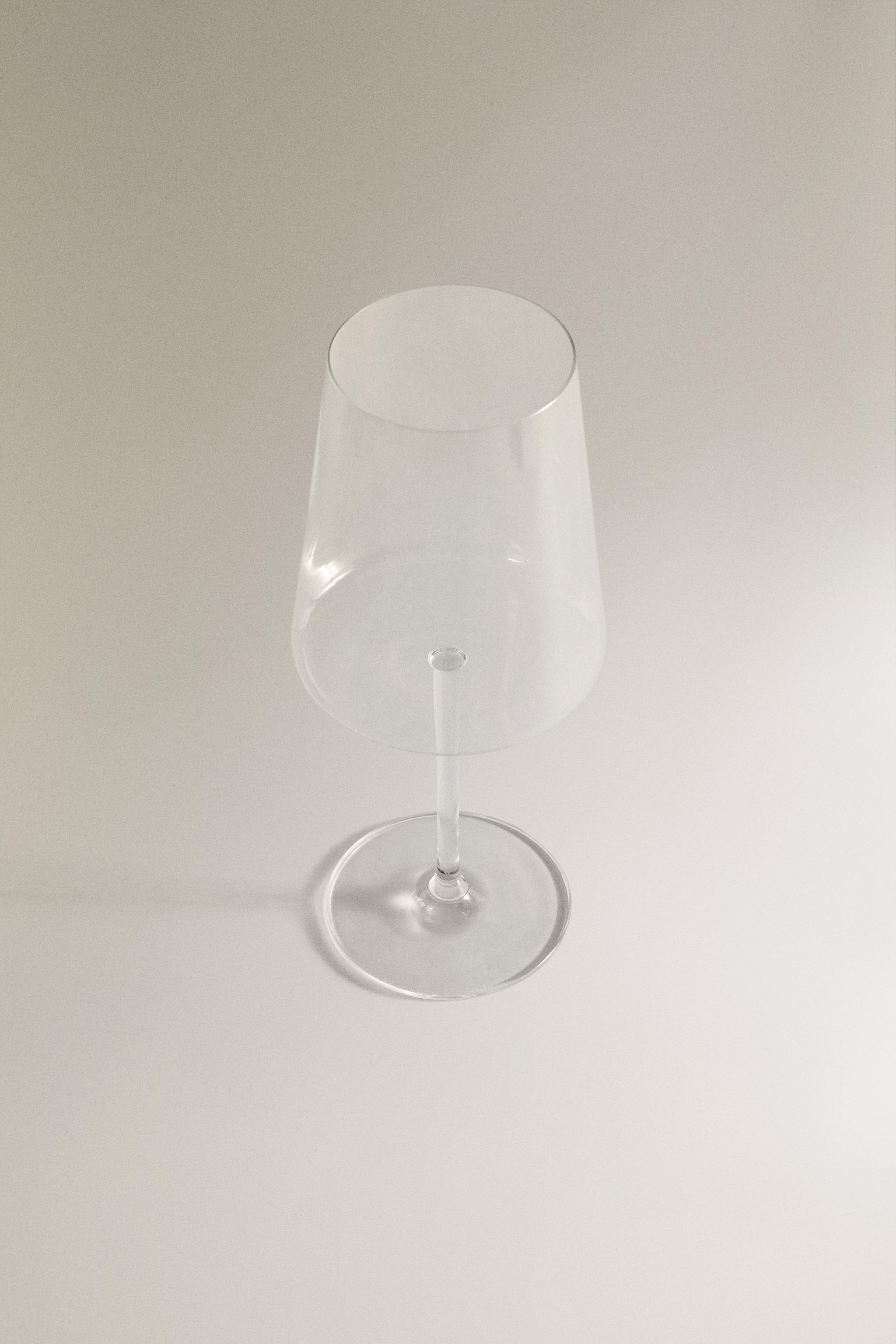 CONICAL CRYSTALLINE WINE GLASS