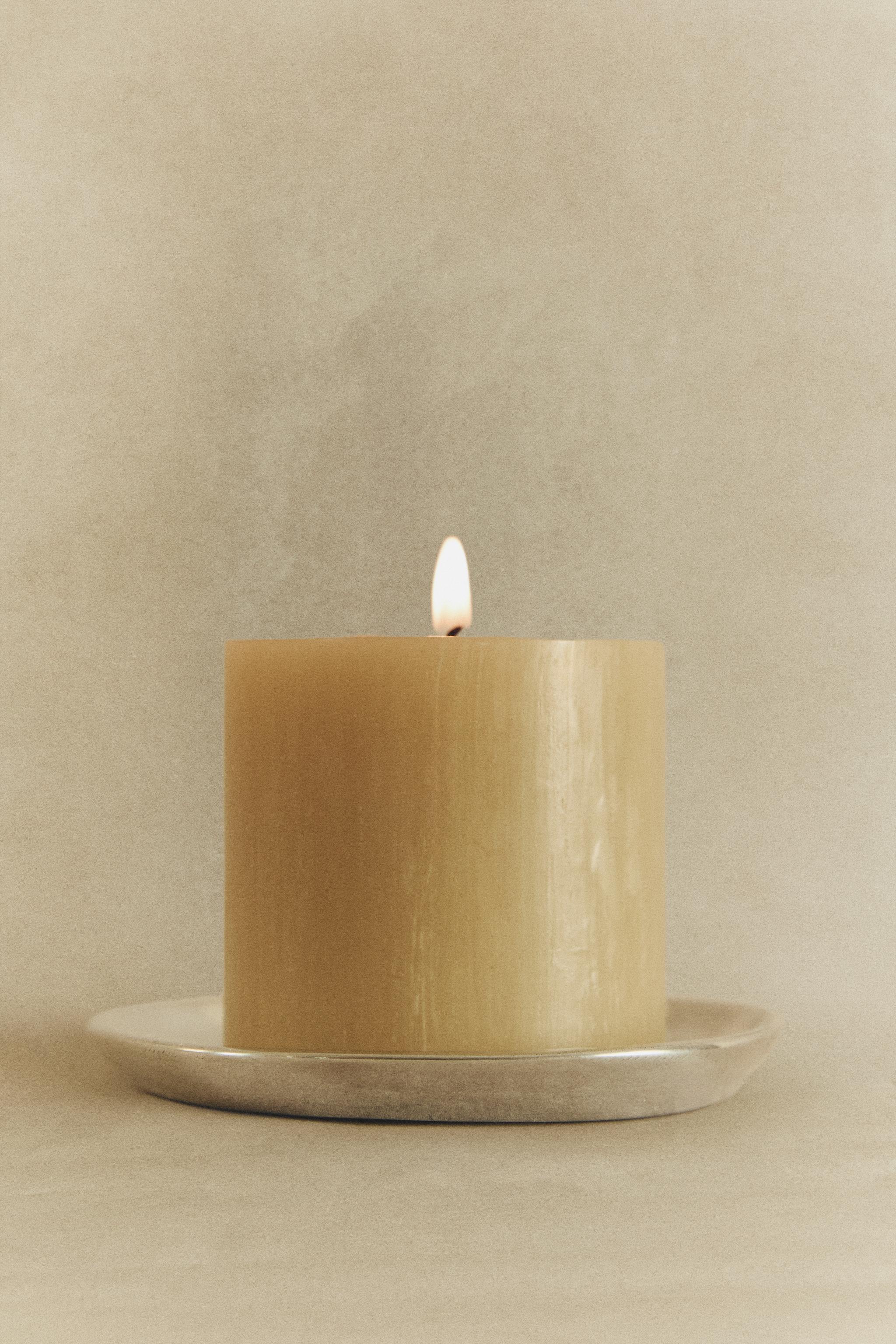 SILVER ALUMINUM TEALIGHT HOLDER