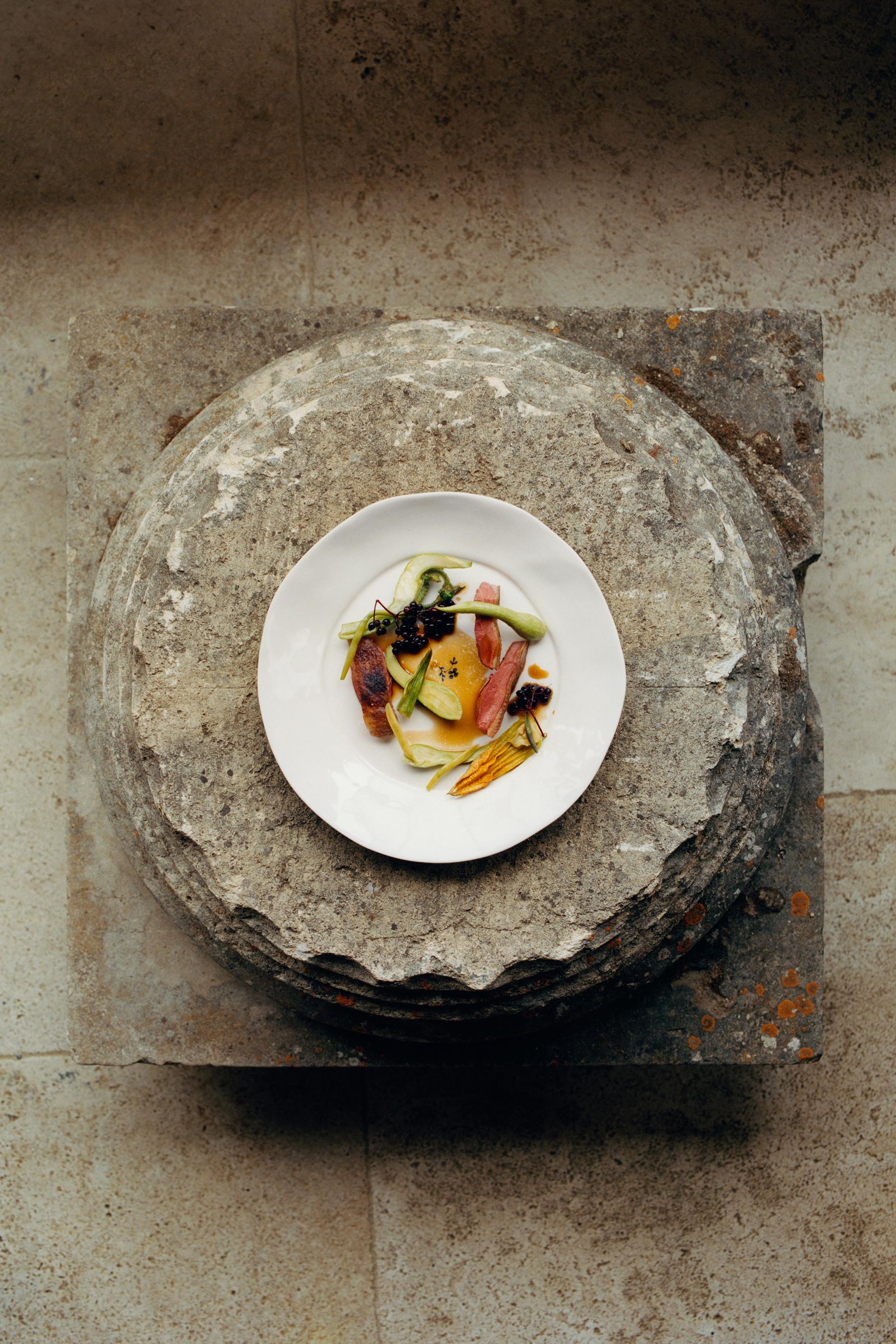 BONE CHINA DINNER PLATE