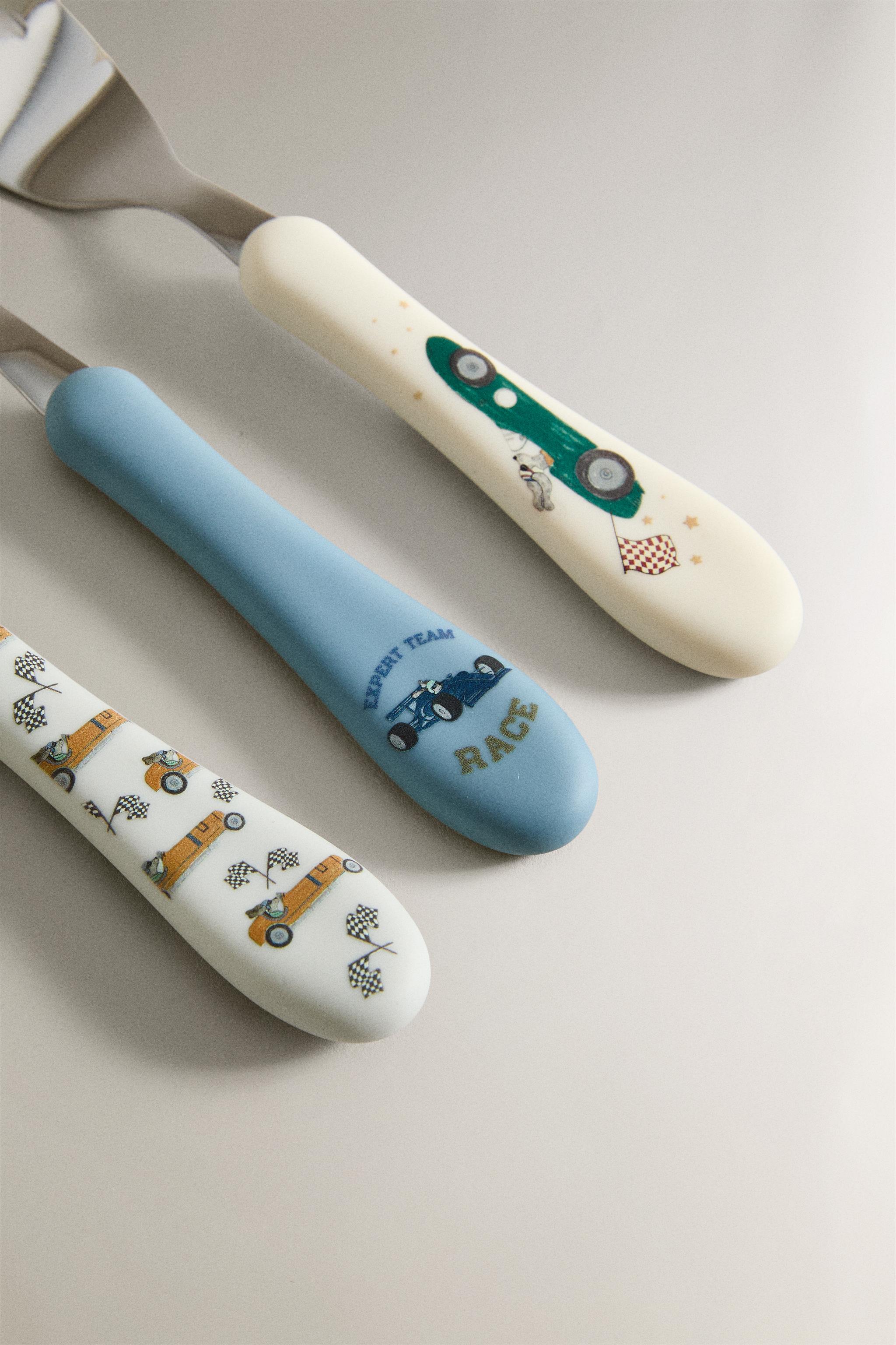 CHILDREN'S RACING DOG FLATWARE SET