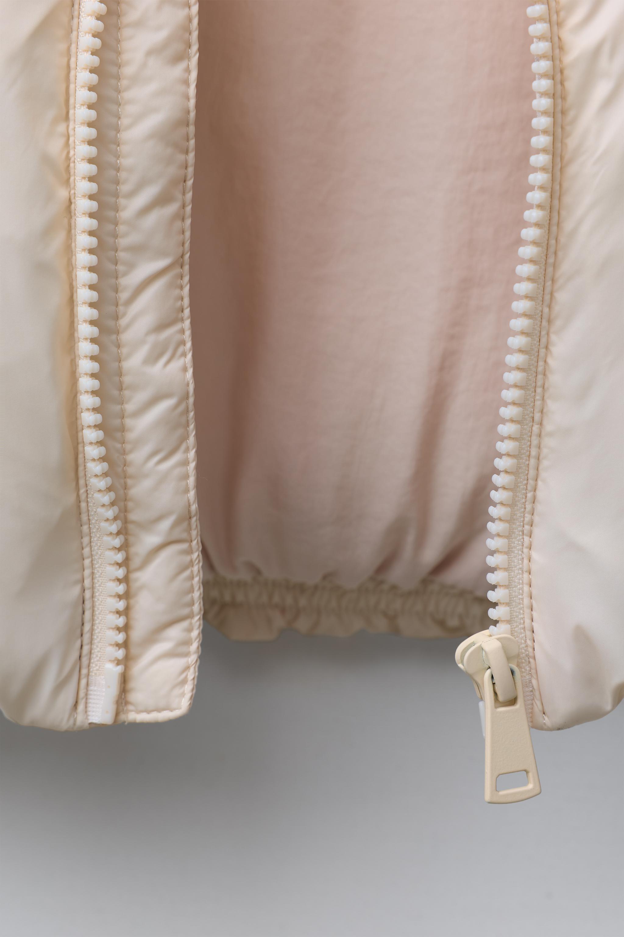 WATER REPELLENT PADDED VEST