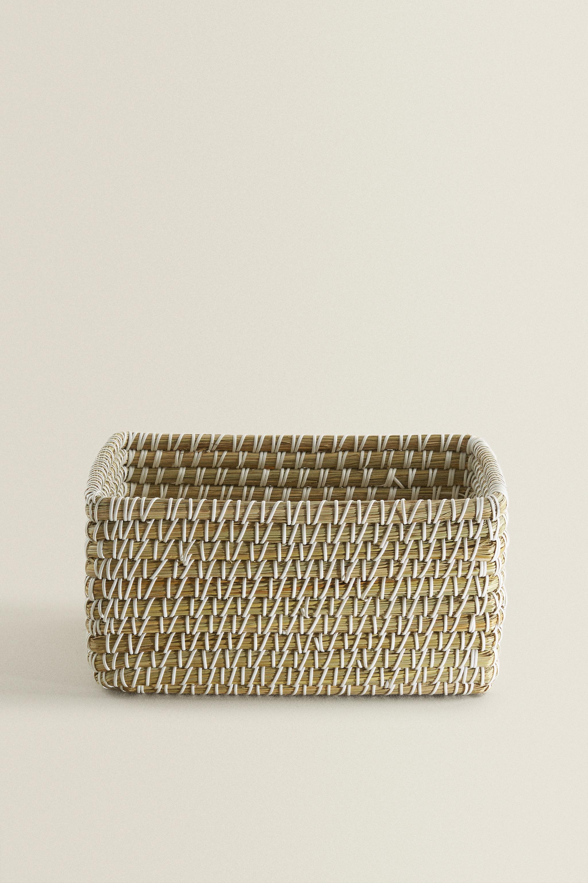 CONTRASTING RECTANGULAR BASKET