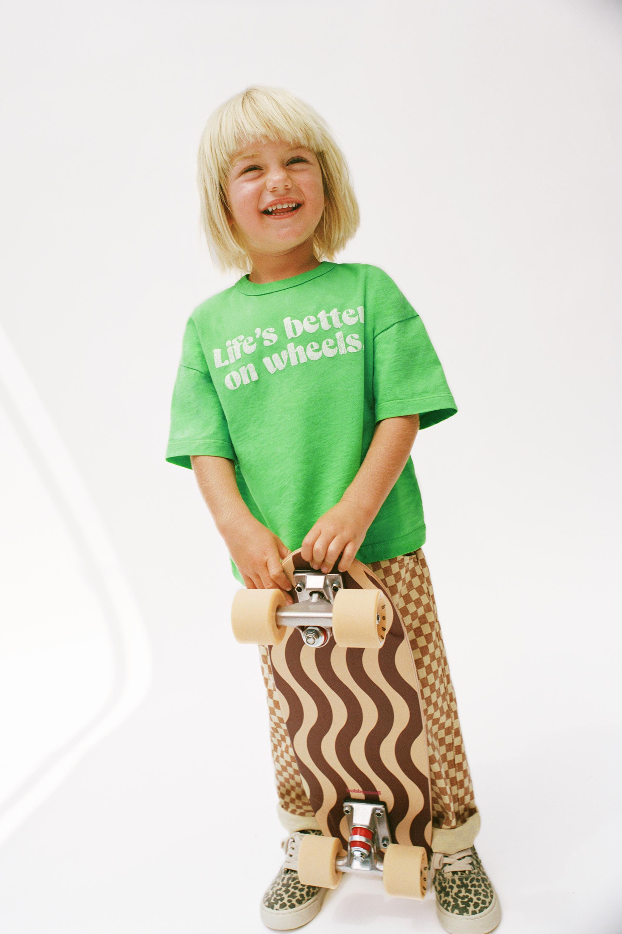 SPECKLE CRUISER BOBBY SMALL © SKATEBOARD