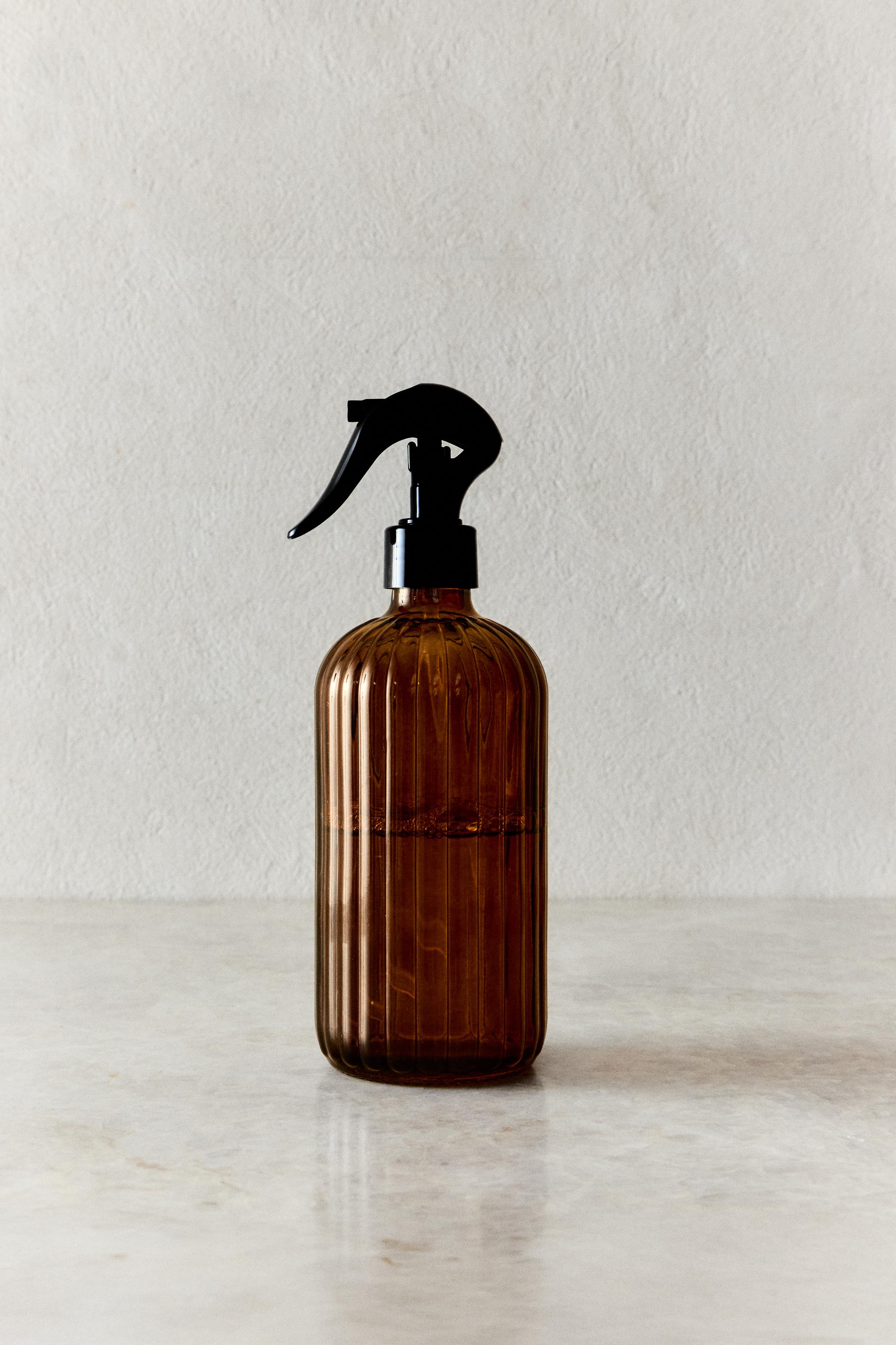 (16.91 oz) REFILLABLE GLASS SPRAY BOTTLE