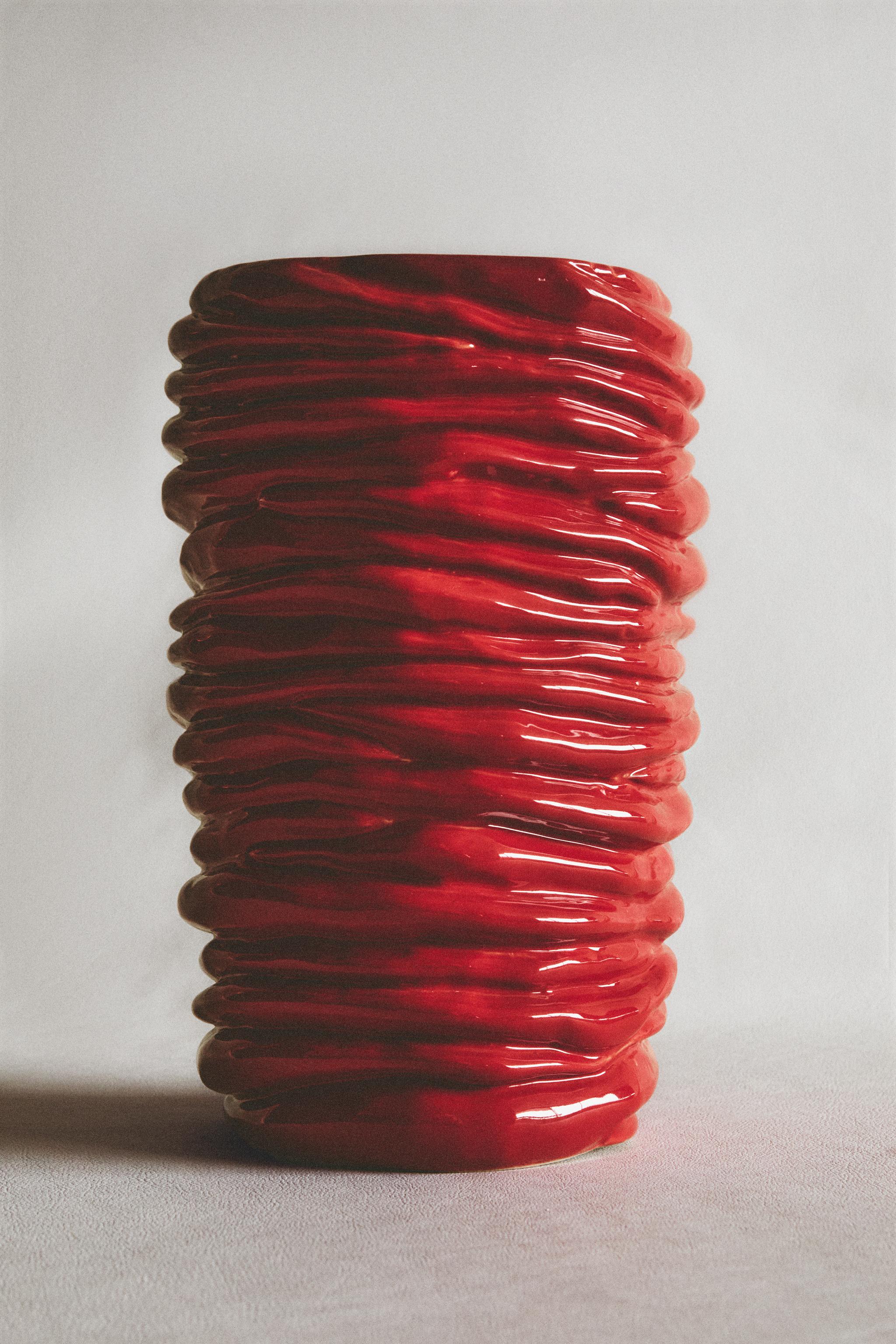 WAVY CERAMIC VASE X COLLAGERIE
