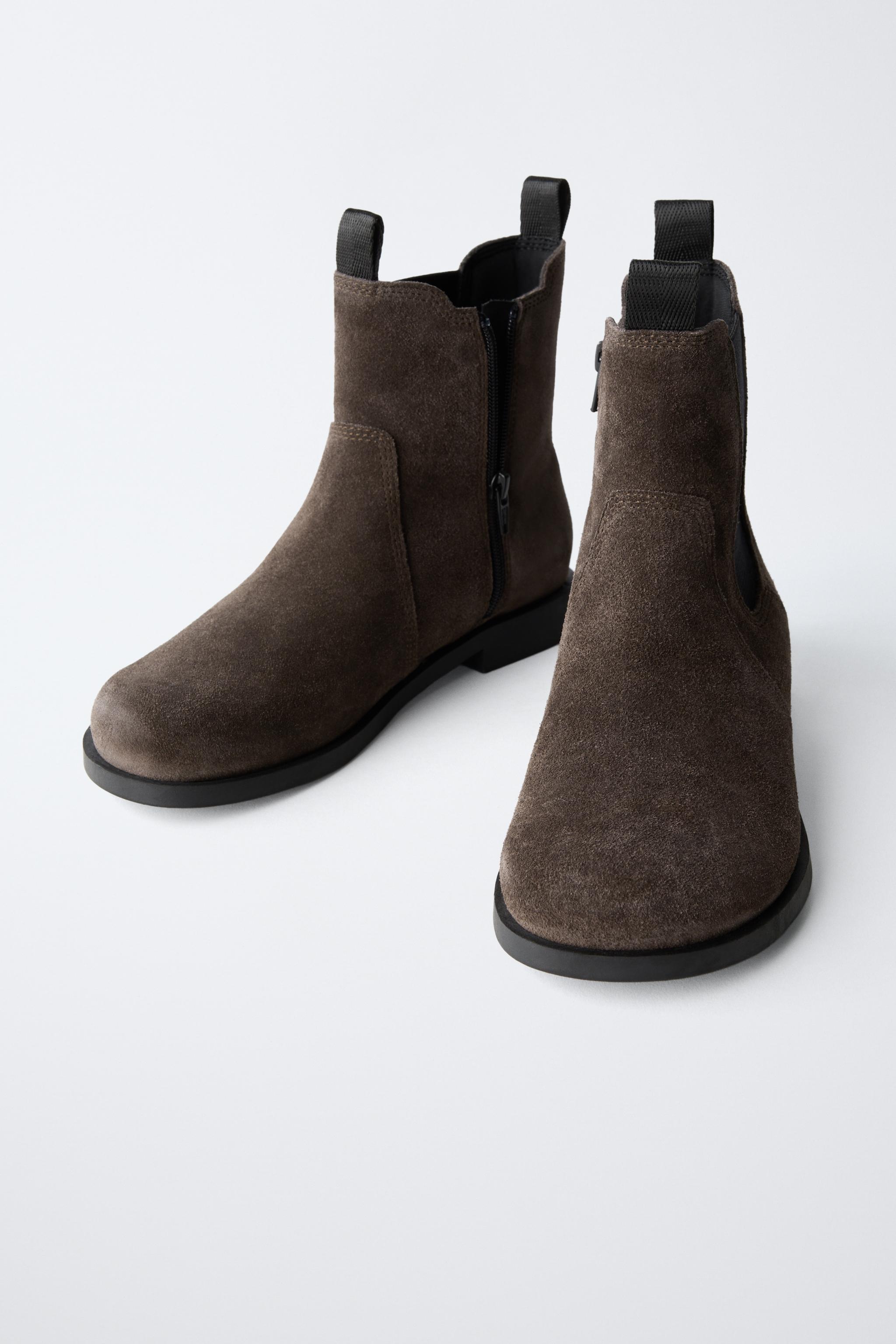 LEATHER CHELSEA ANKLE BOOTS