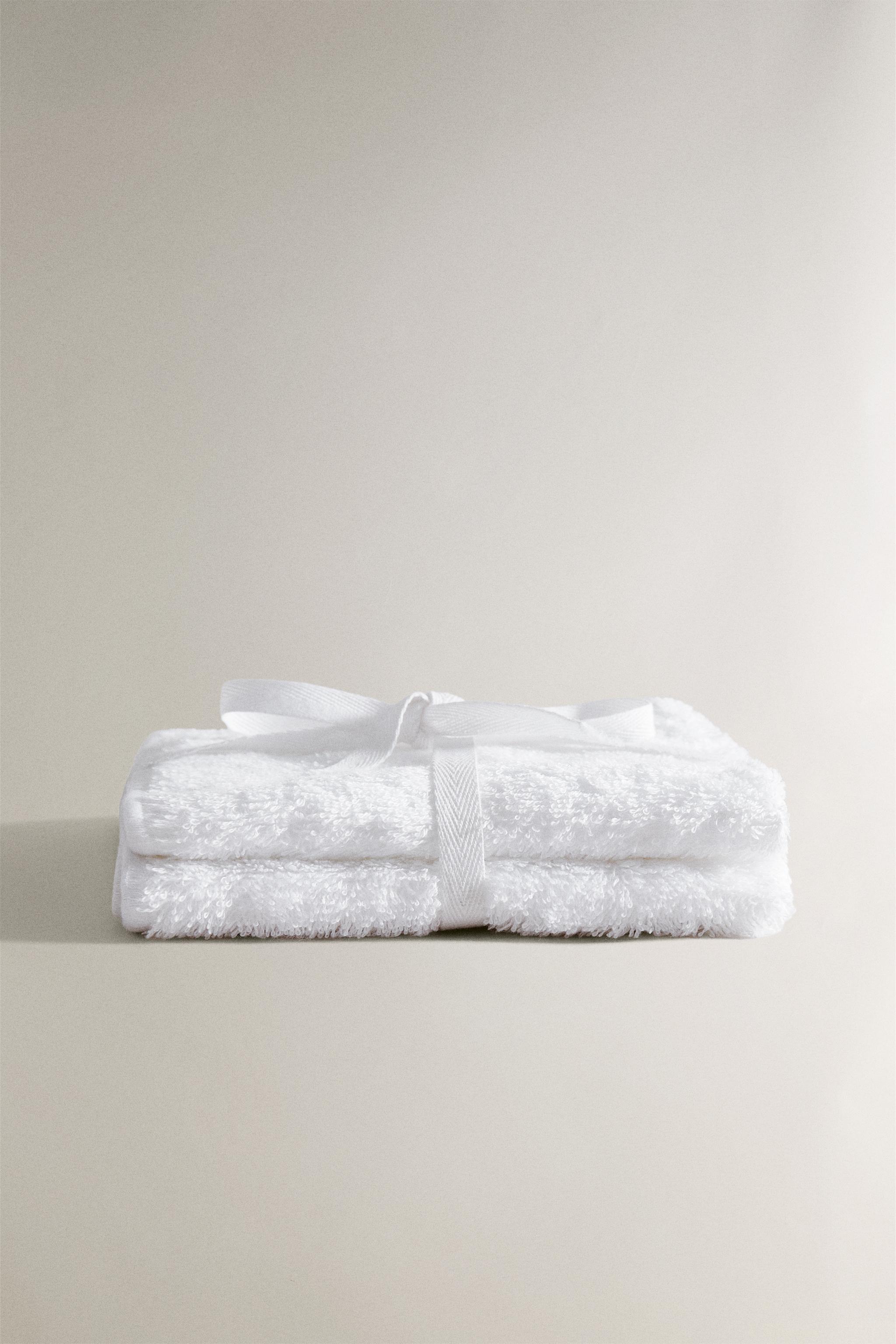 SET OF EXTRA SOFT HAND TOWELS (SET OF 2)