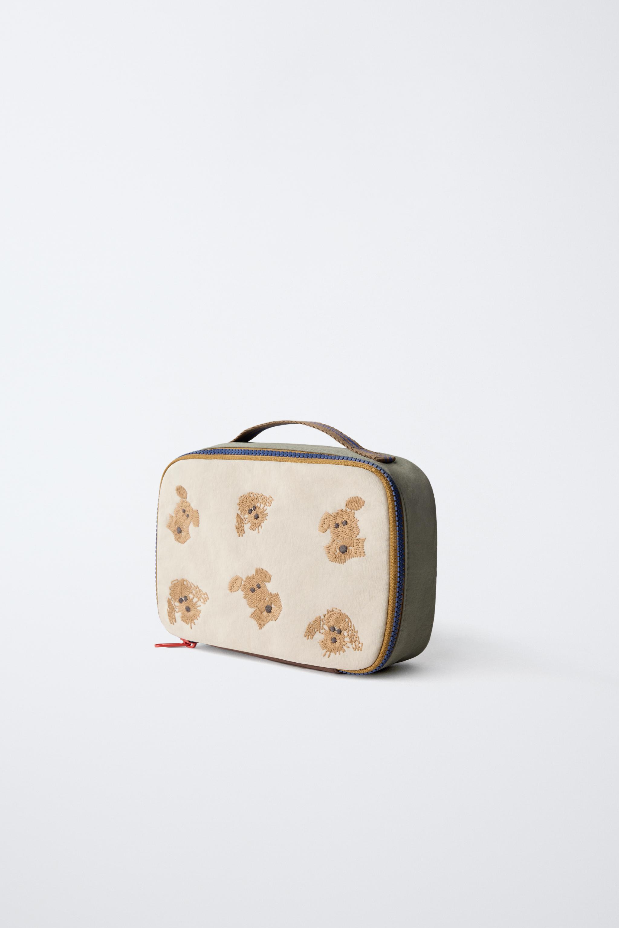 PUPPY TOILETRY BAG