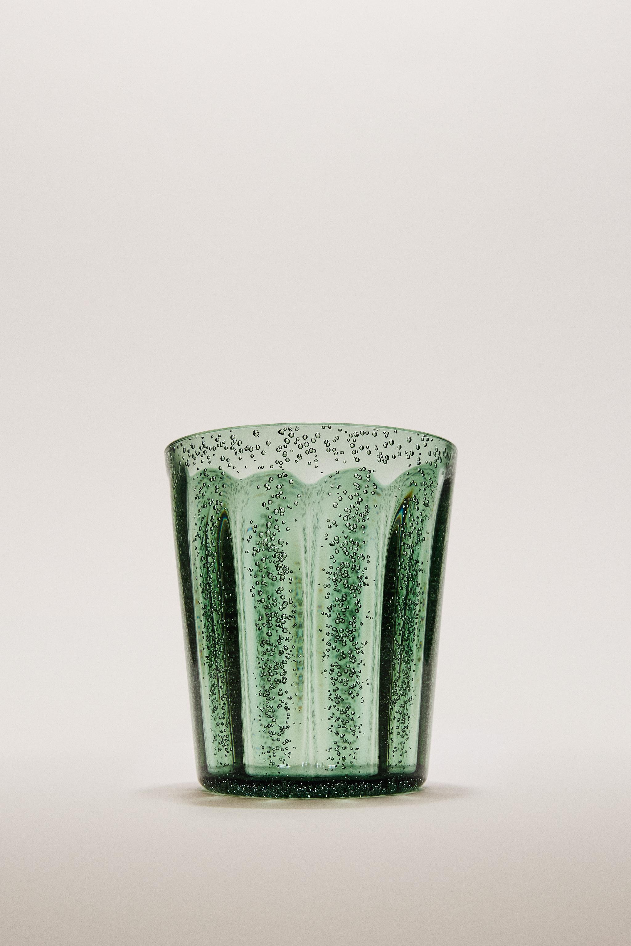 ACRYLIC TUMBLER WITH BUBBLES