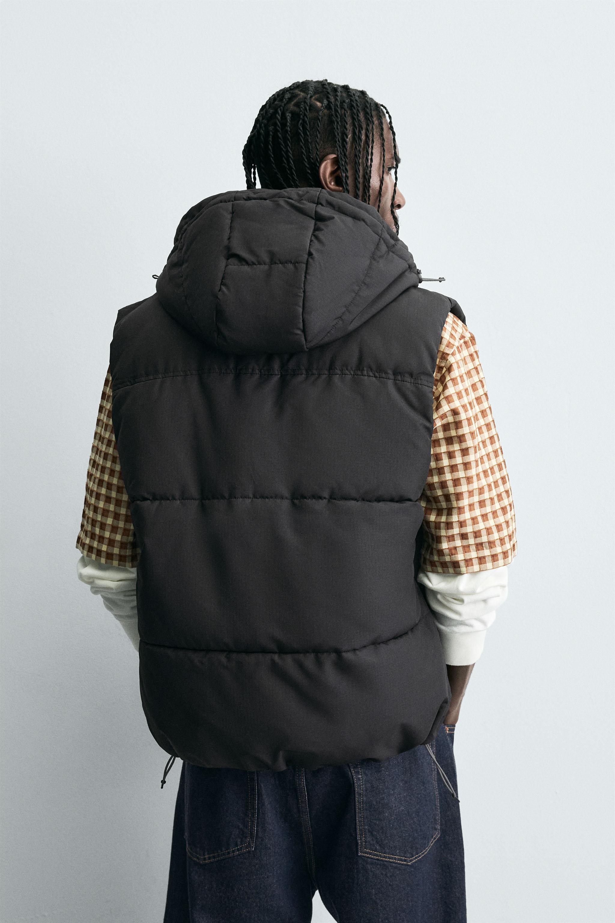 HOODED PUFFER VEST