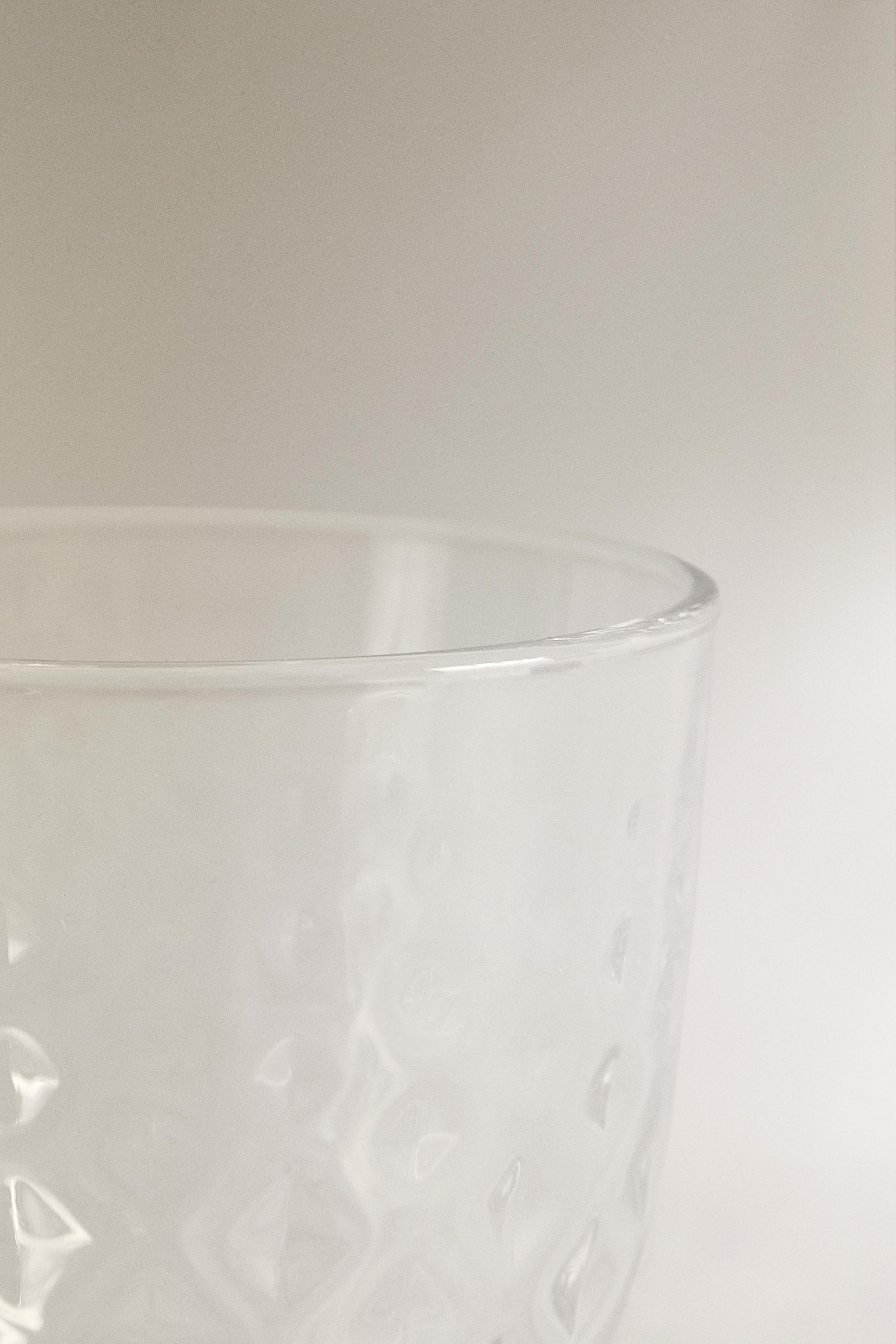 RAISED DESIGN TUMBLER