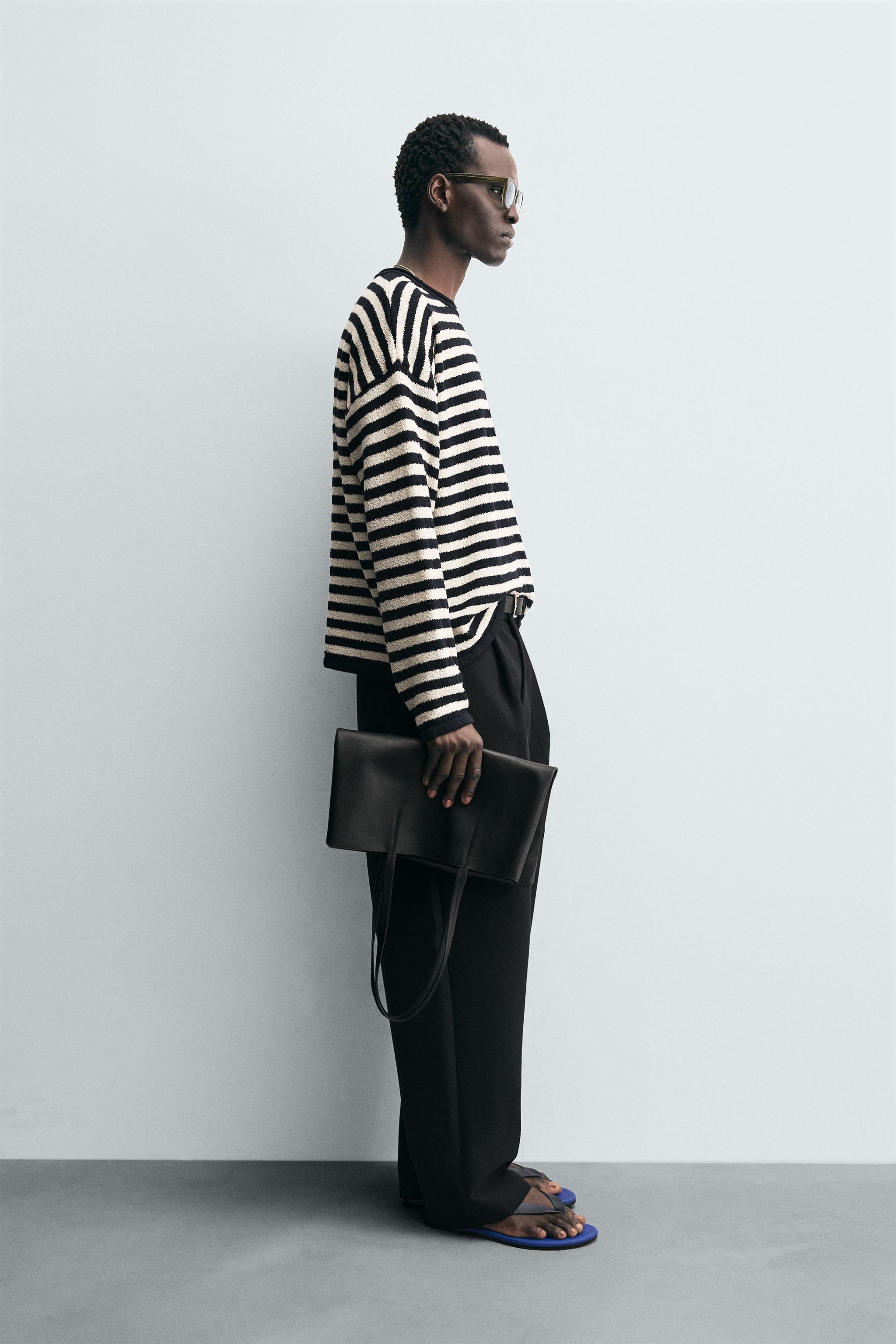 LIGHTWEIGHT STRIPED SWEATER