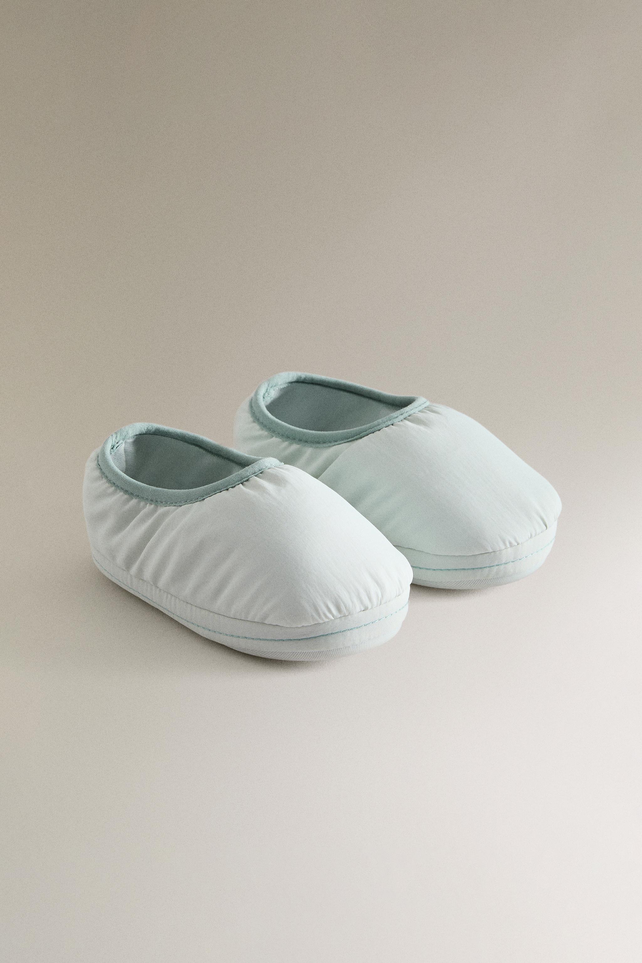 CHILDREN'S FABRIC SLIPPERS