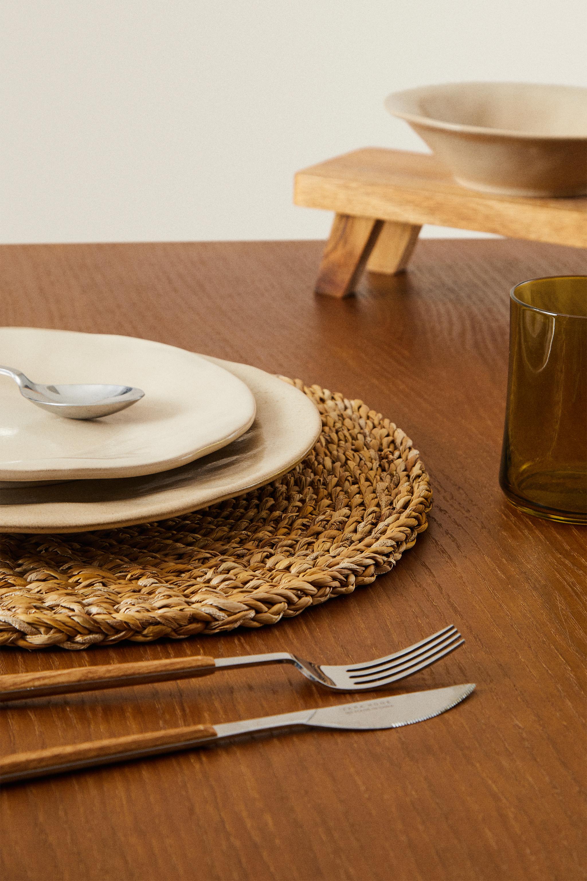 WOVEN FIBER PLACEMAT